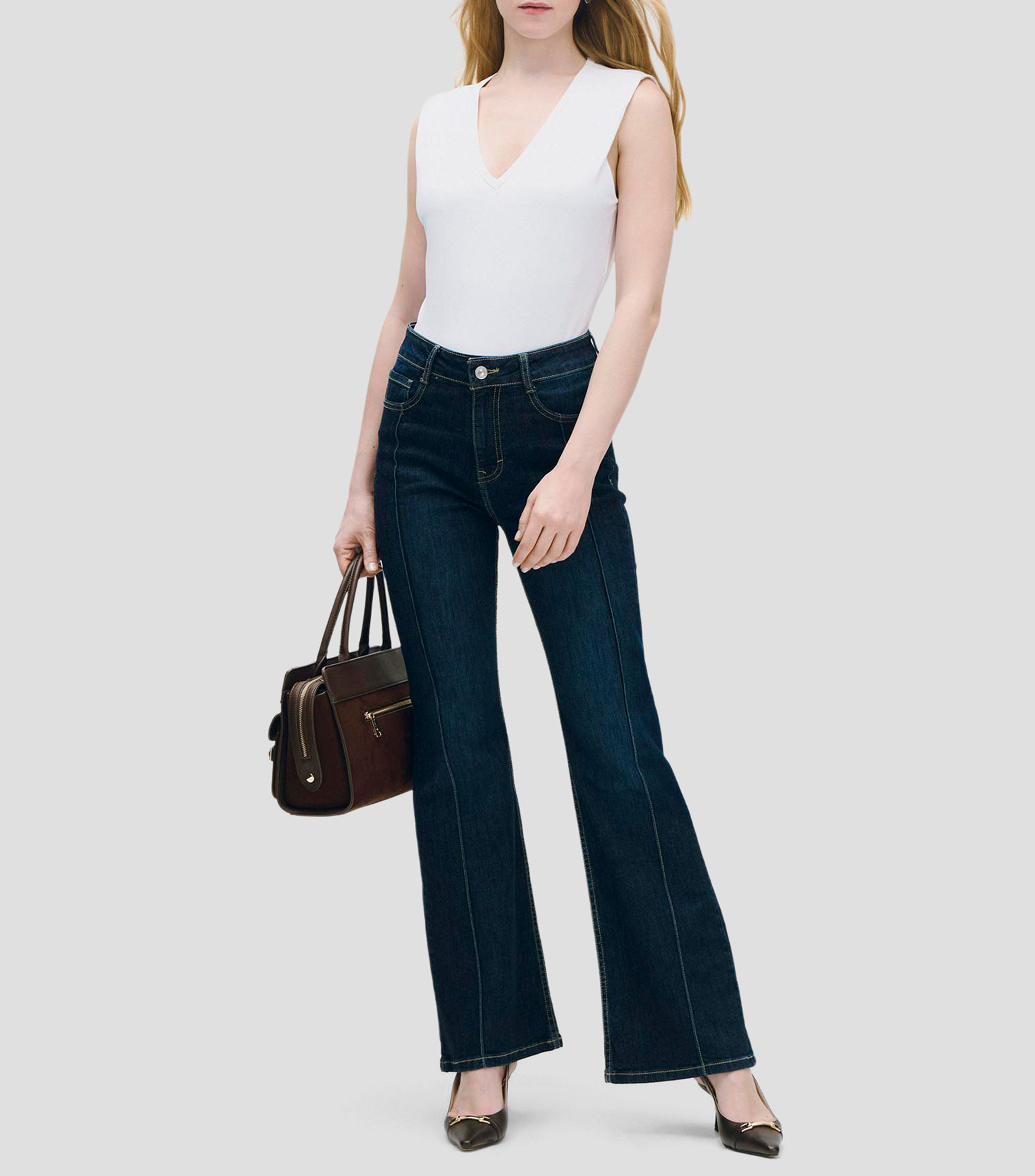 Blusa Blanca De Punto Escote V Top Integrado Mujer