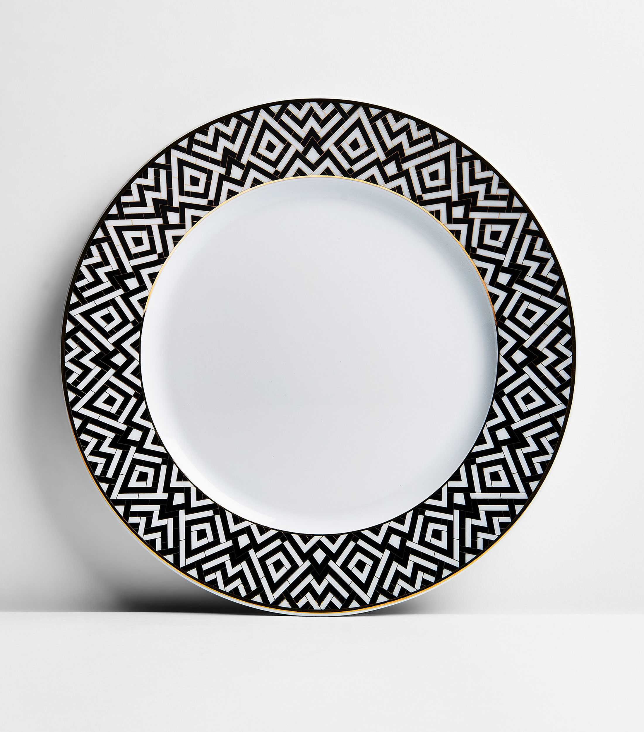Plato trinche Art Deco con grecas