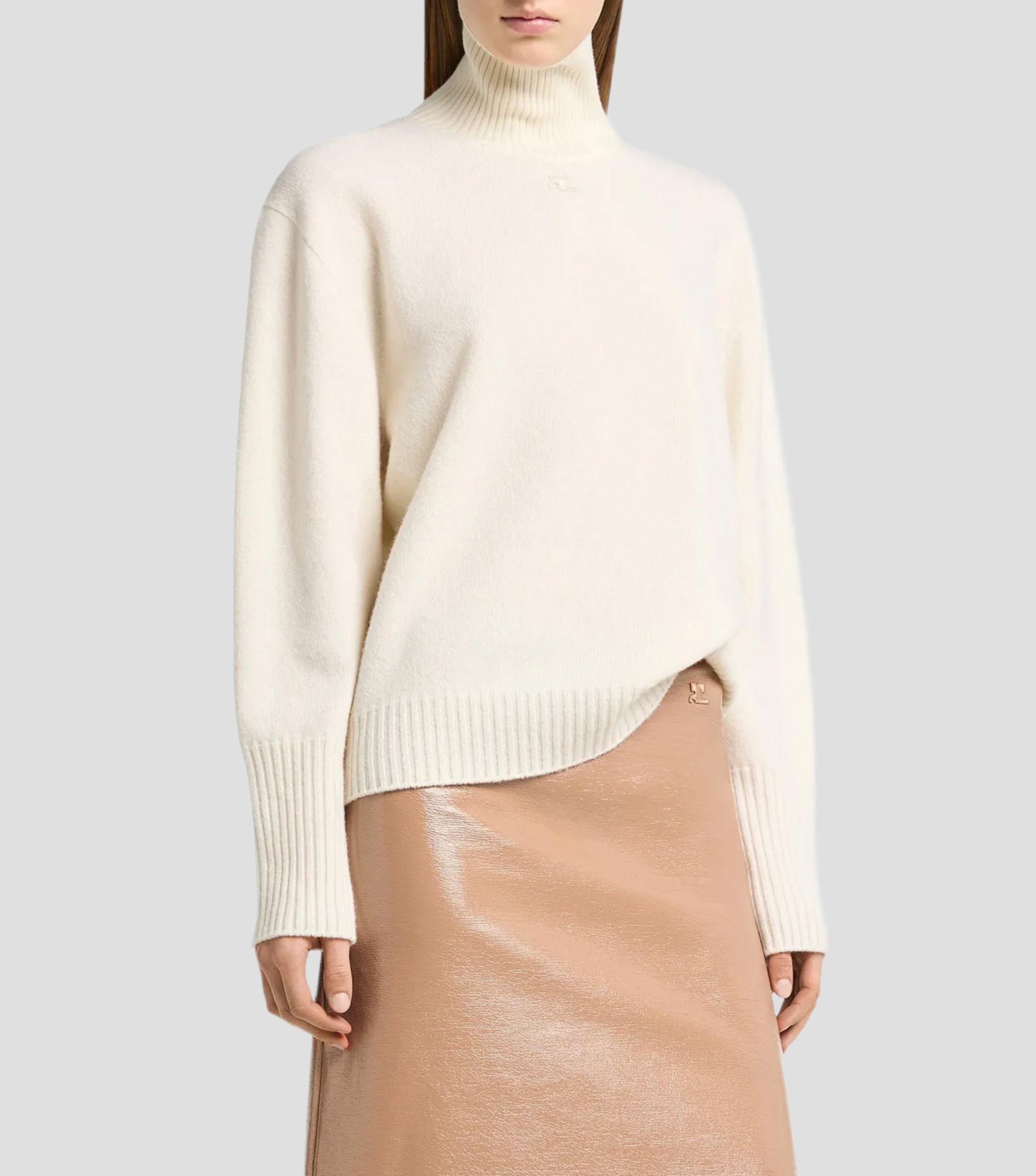 Suéter cuello alto Mujer