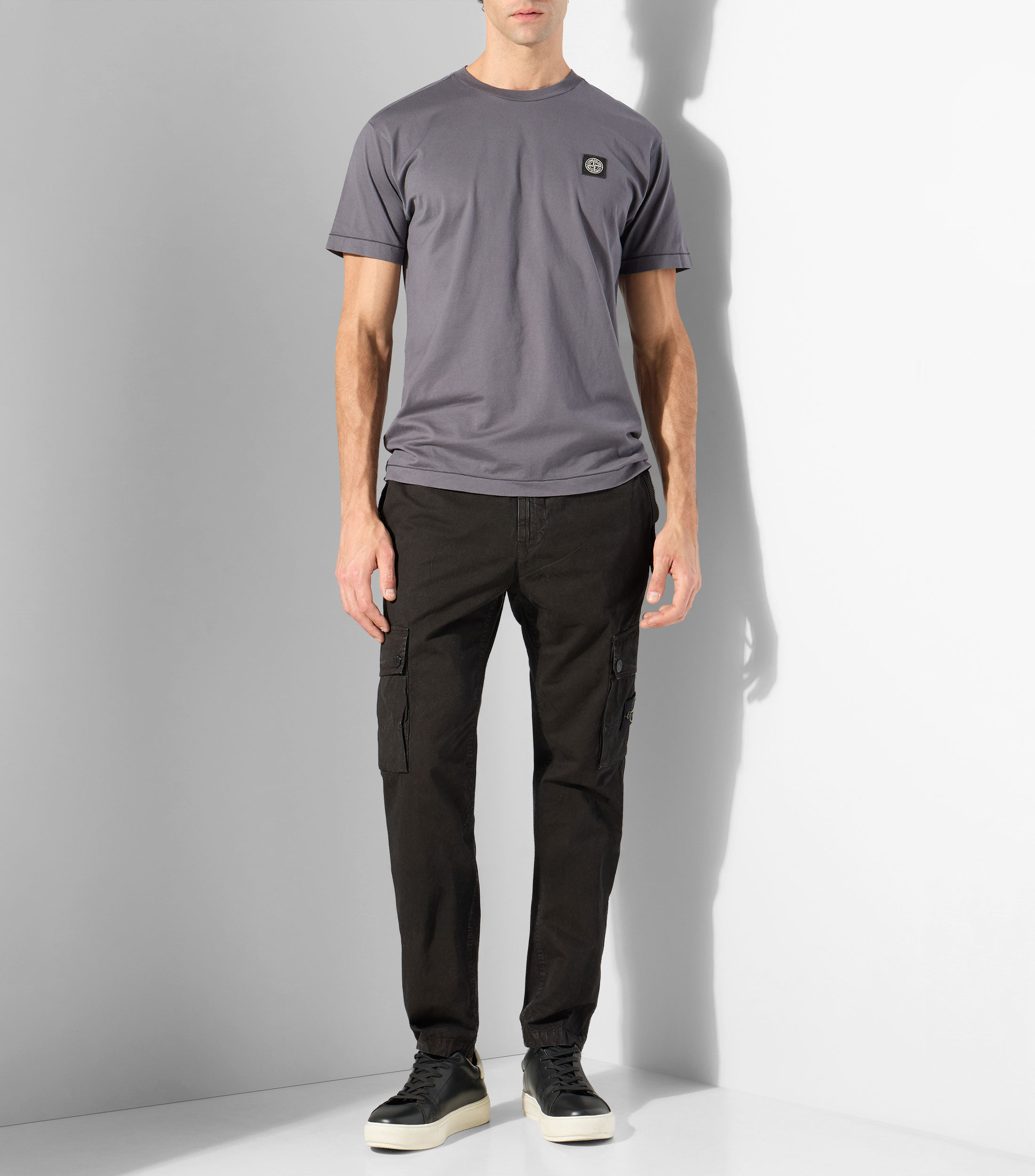 Playera de cuello redondo con manga corta lisa Hombre