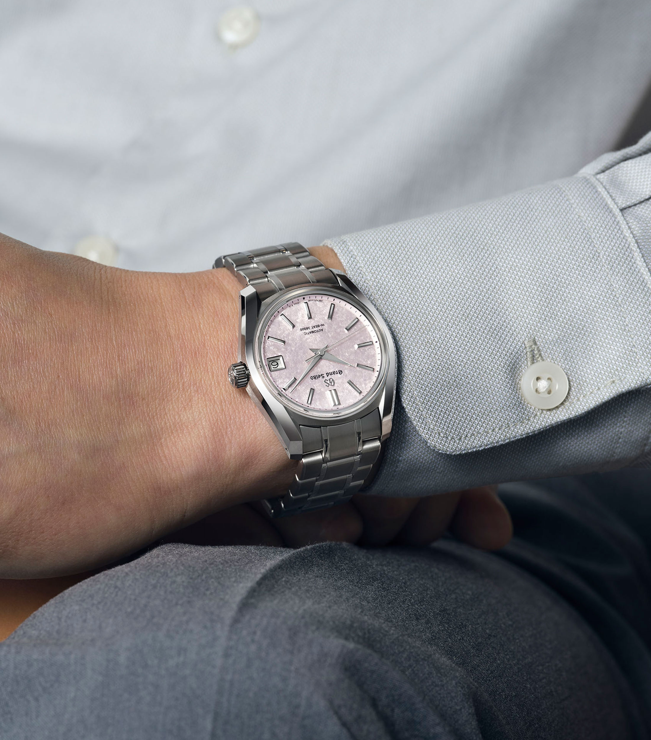 Reloj Unisex Heritage Casual, Gris