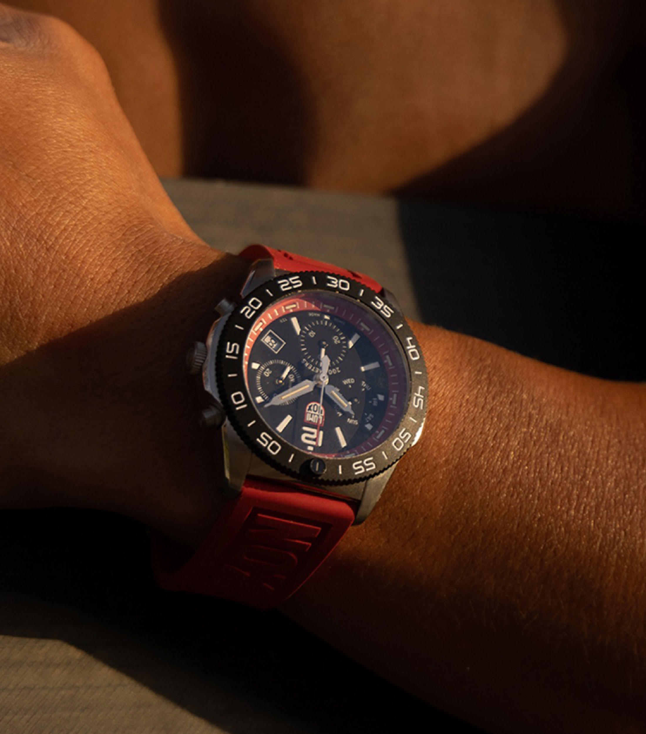 Reloj para Hombre Pacific Diver Chronograph casual plateado, rojo