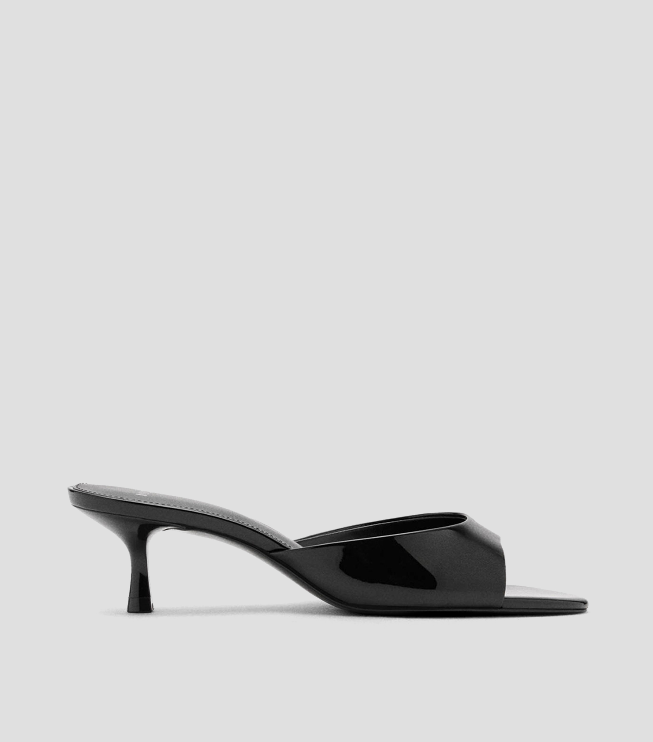 Sandalias con tacón bajo delgado Play Mujer