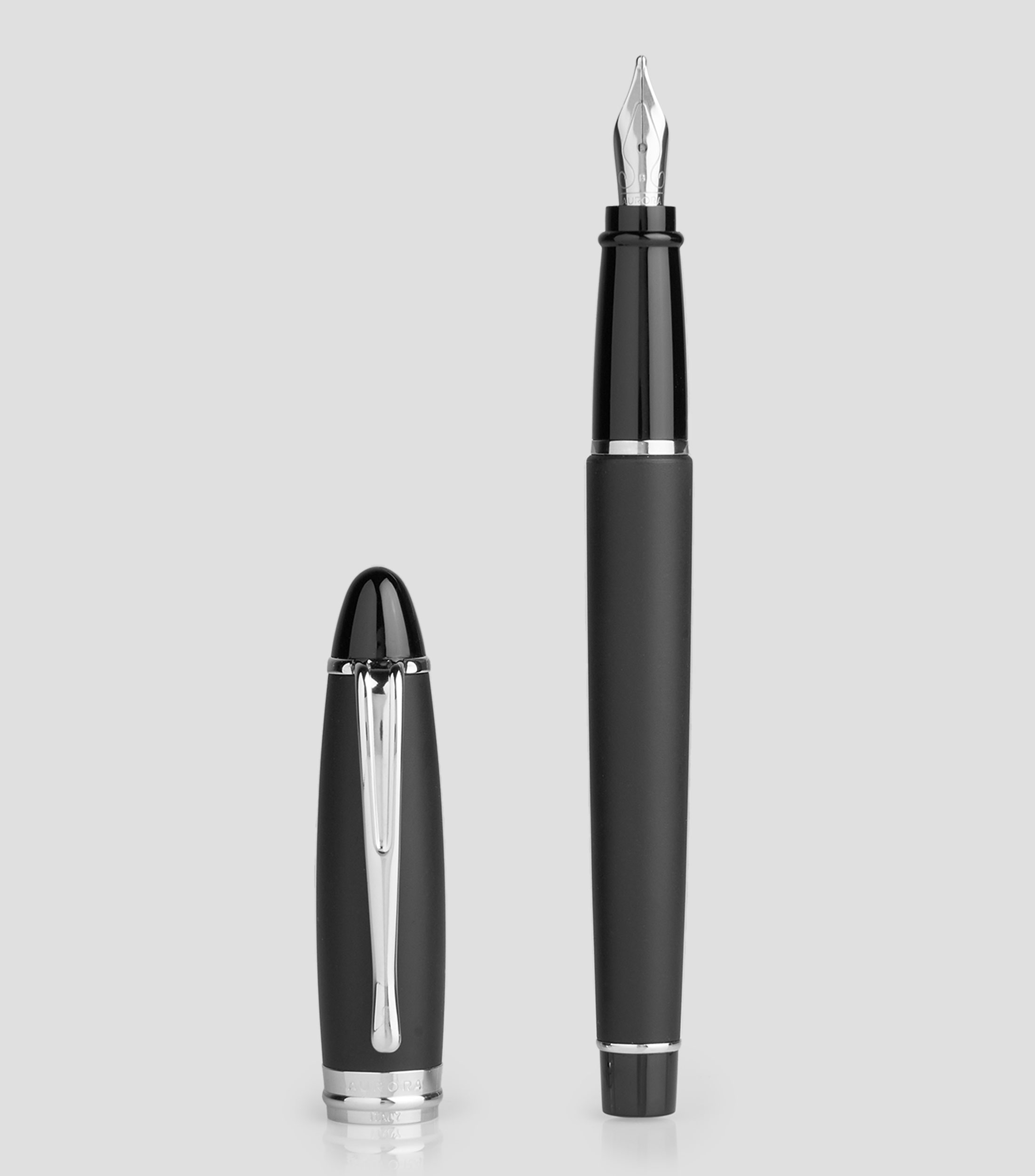 Pluma estilográfica Ipsilon