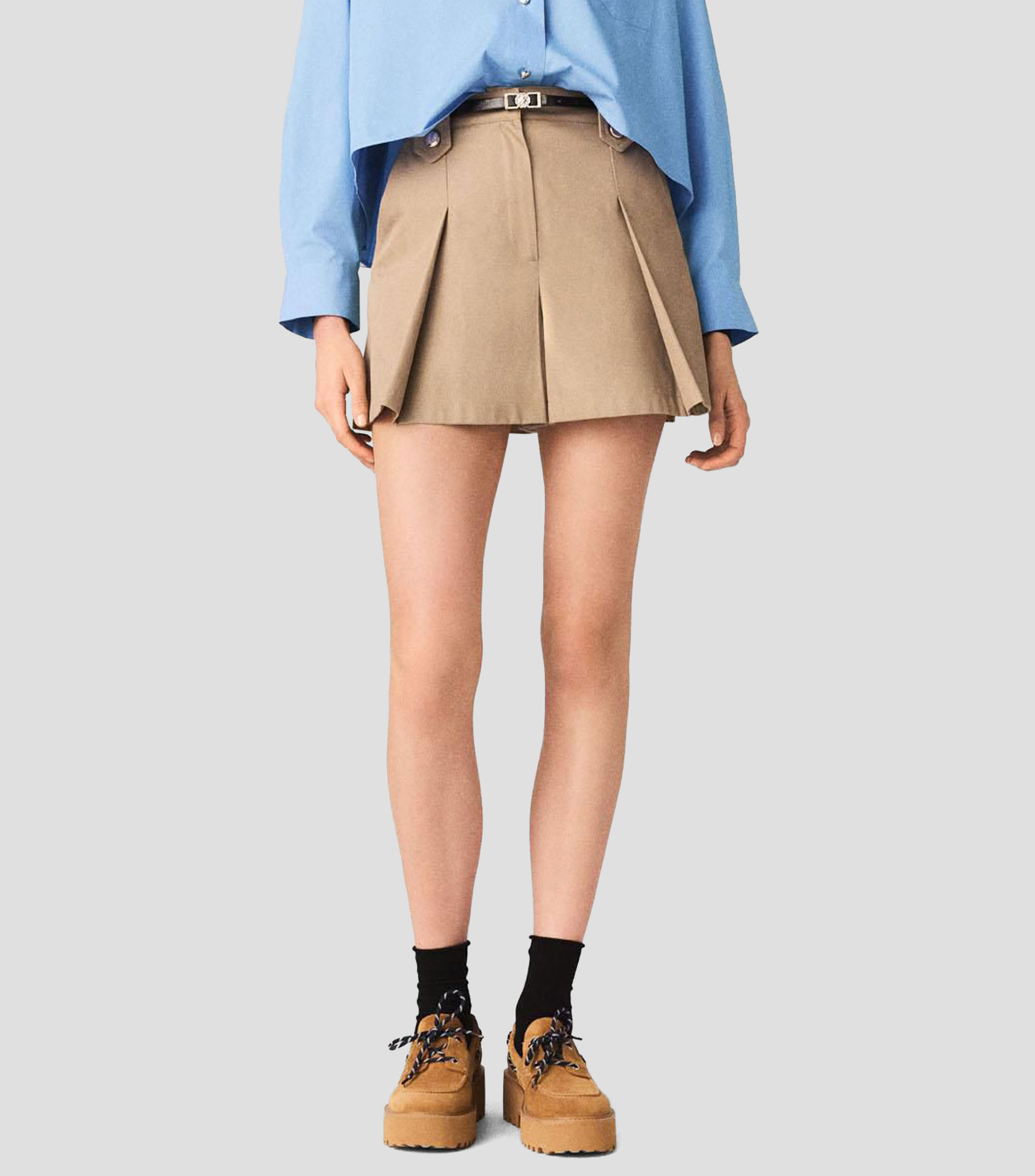 Short liso Mujer