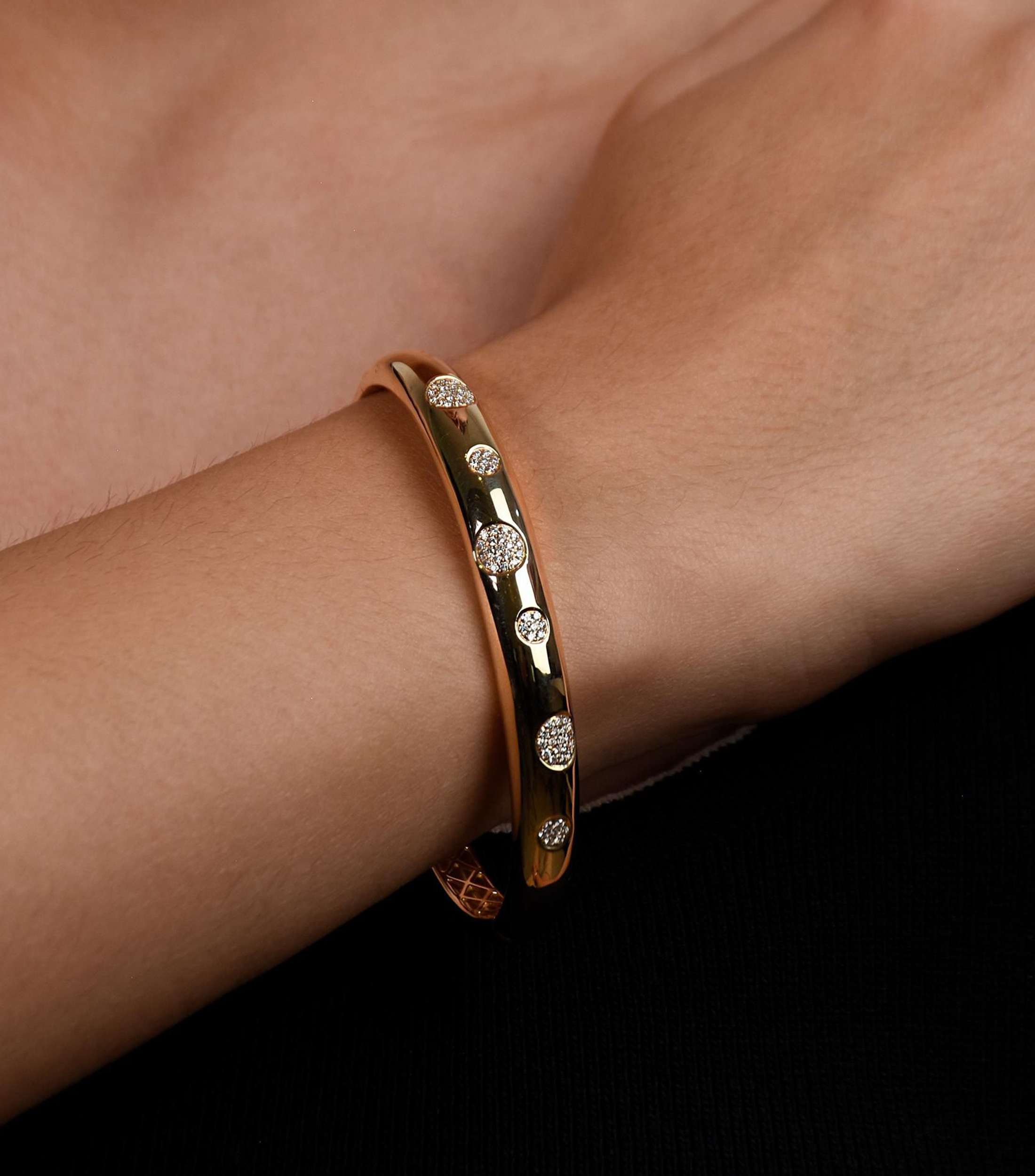 Brazalete en Oro amarillo de 14 Kilates con diamantes Mujer