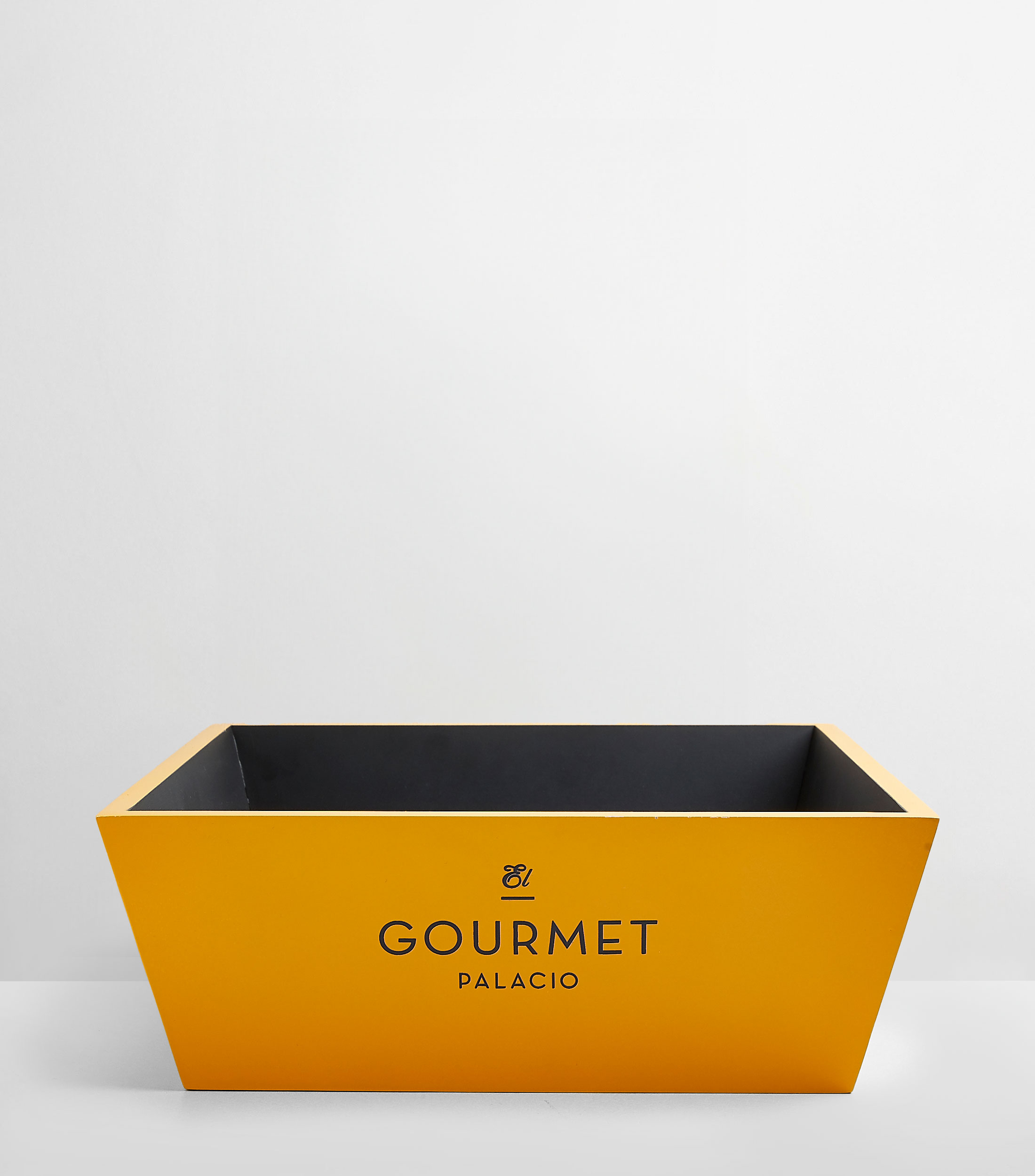 Cajón amarillo vacío