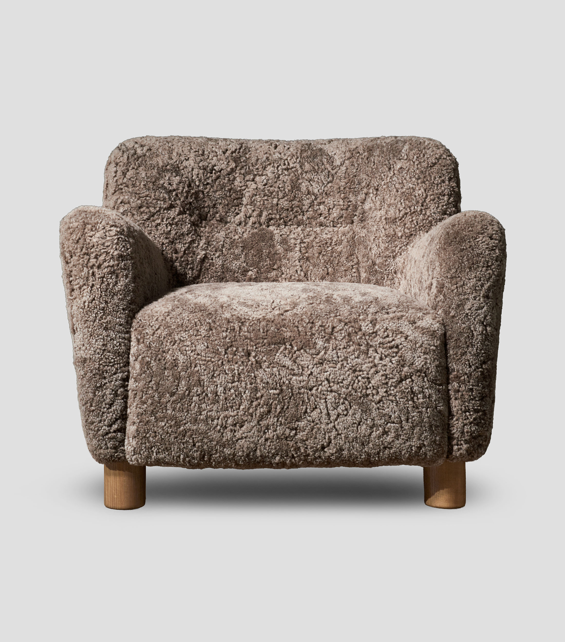 Sillón en piel de oveja Ryeland gris
