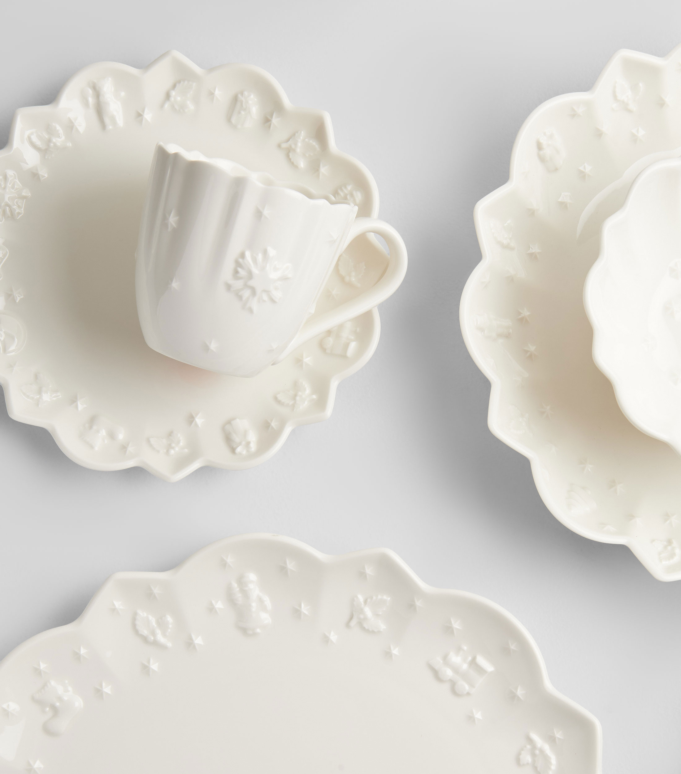 Plato para taza Toy’s Delight Royal Classic con relieve