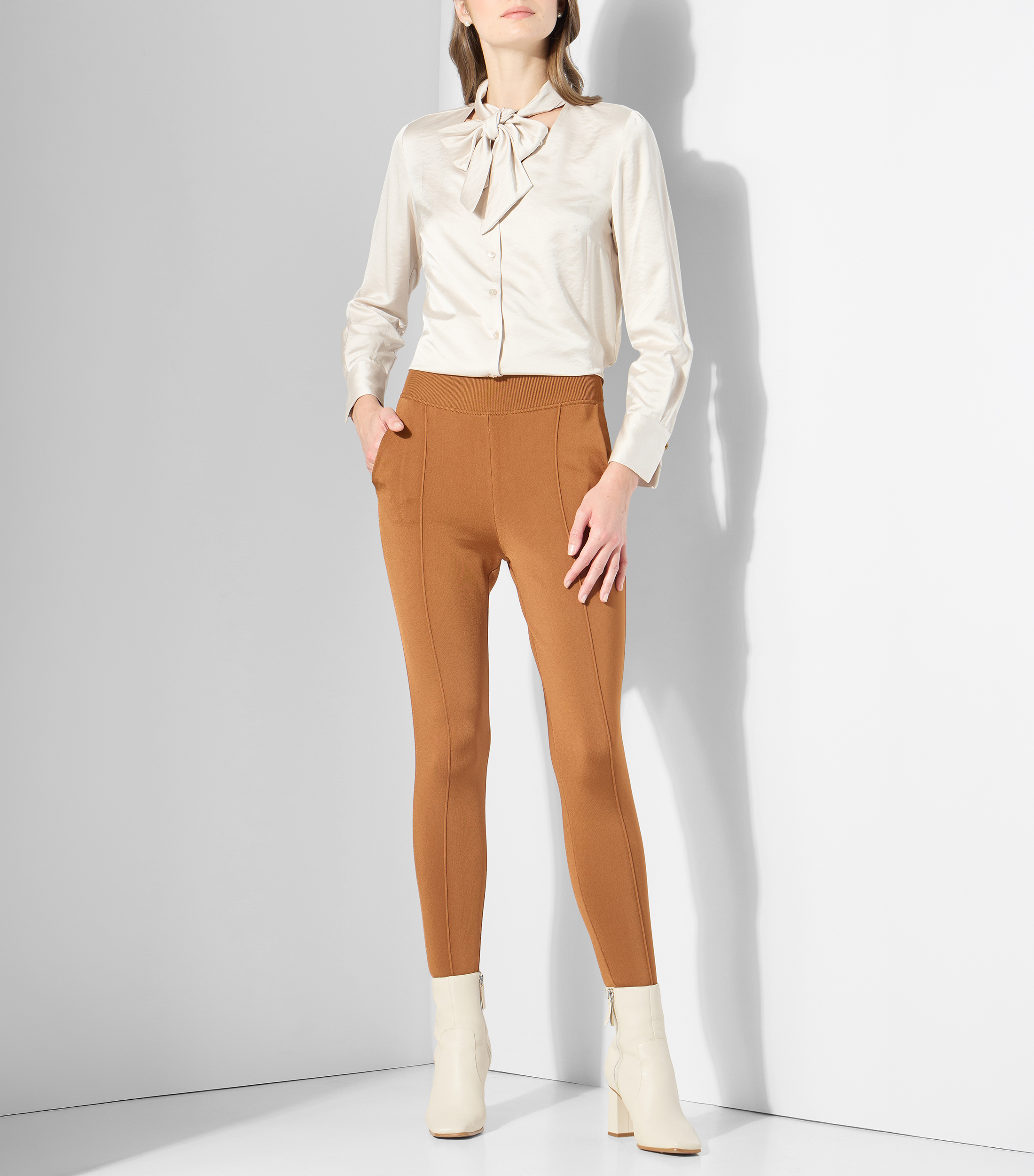 Pantalón casual Mujer