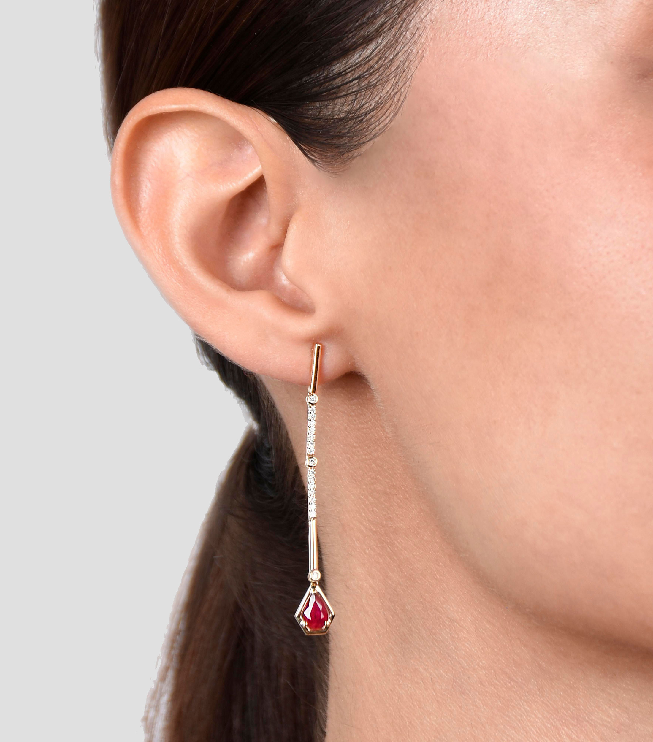 Aretes en oro amarillo 18 kilates con rubí y diamantes Mujer