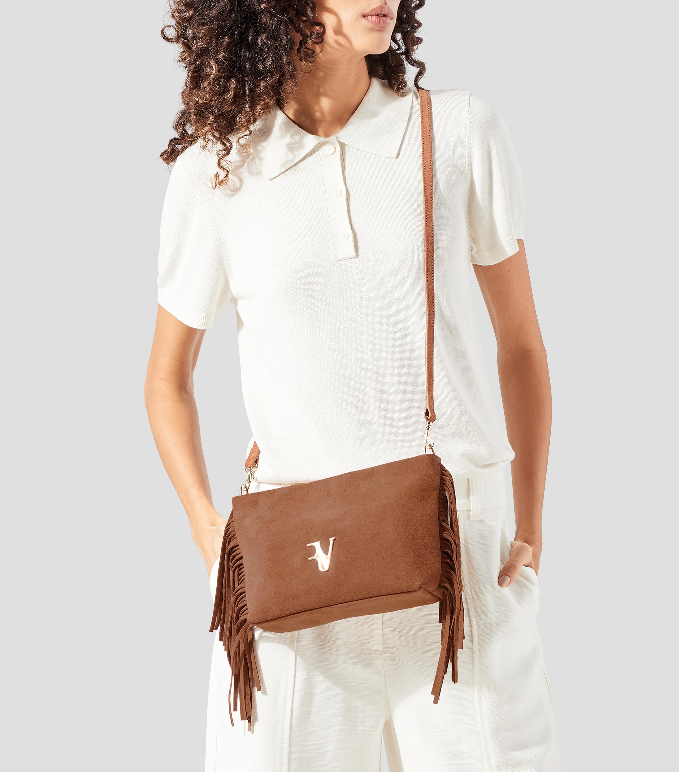 Bolsa Crossbody en piel vacuna Cleo lisa Mujer