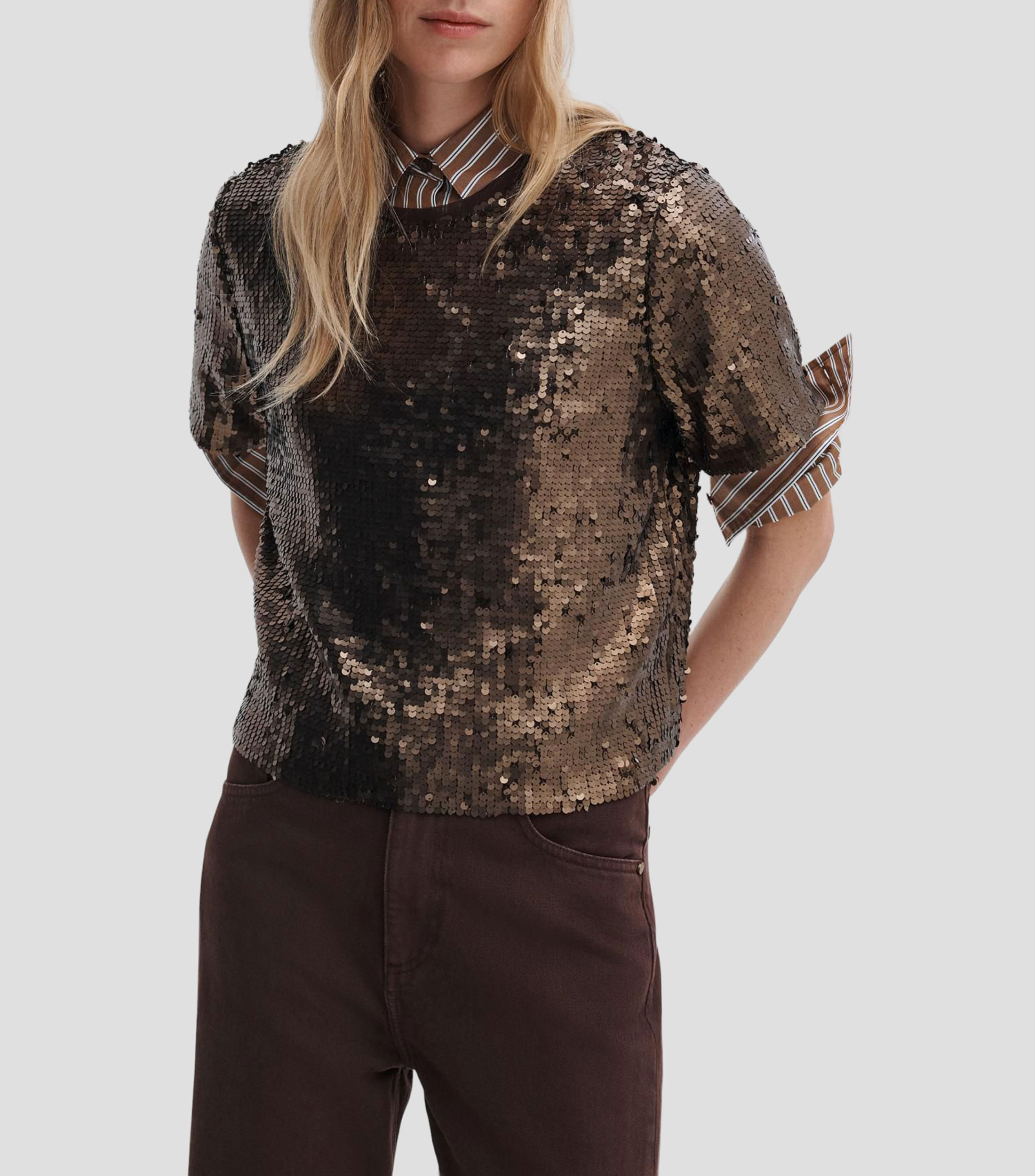 Blusa con lentejuelas y manga corta Mujer