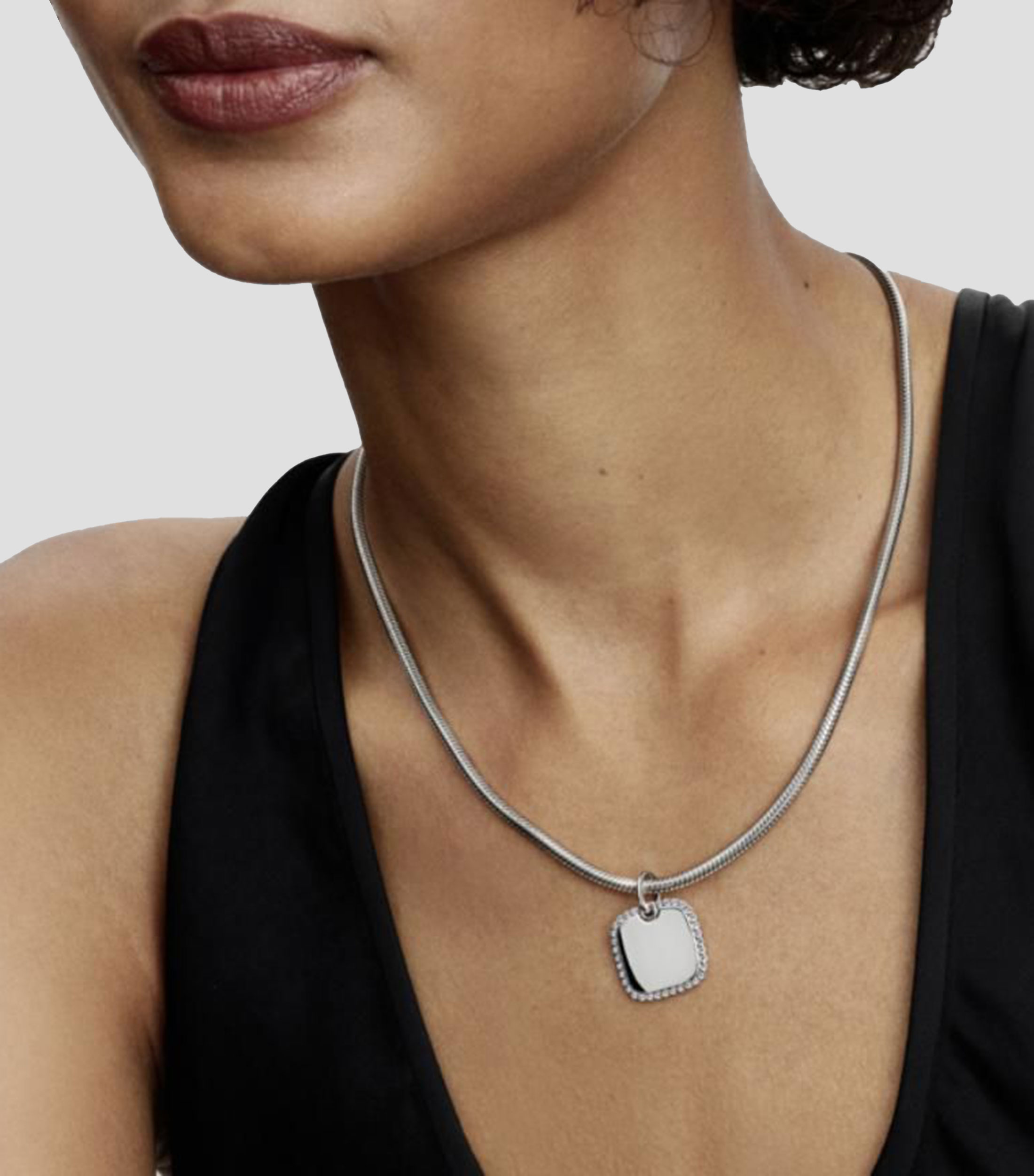 Dije cuadrado en plata Unisex