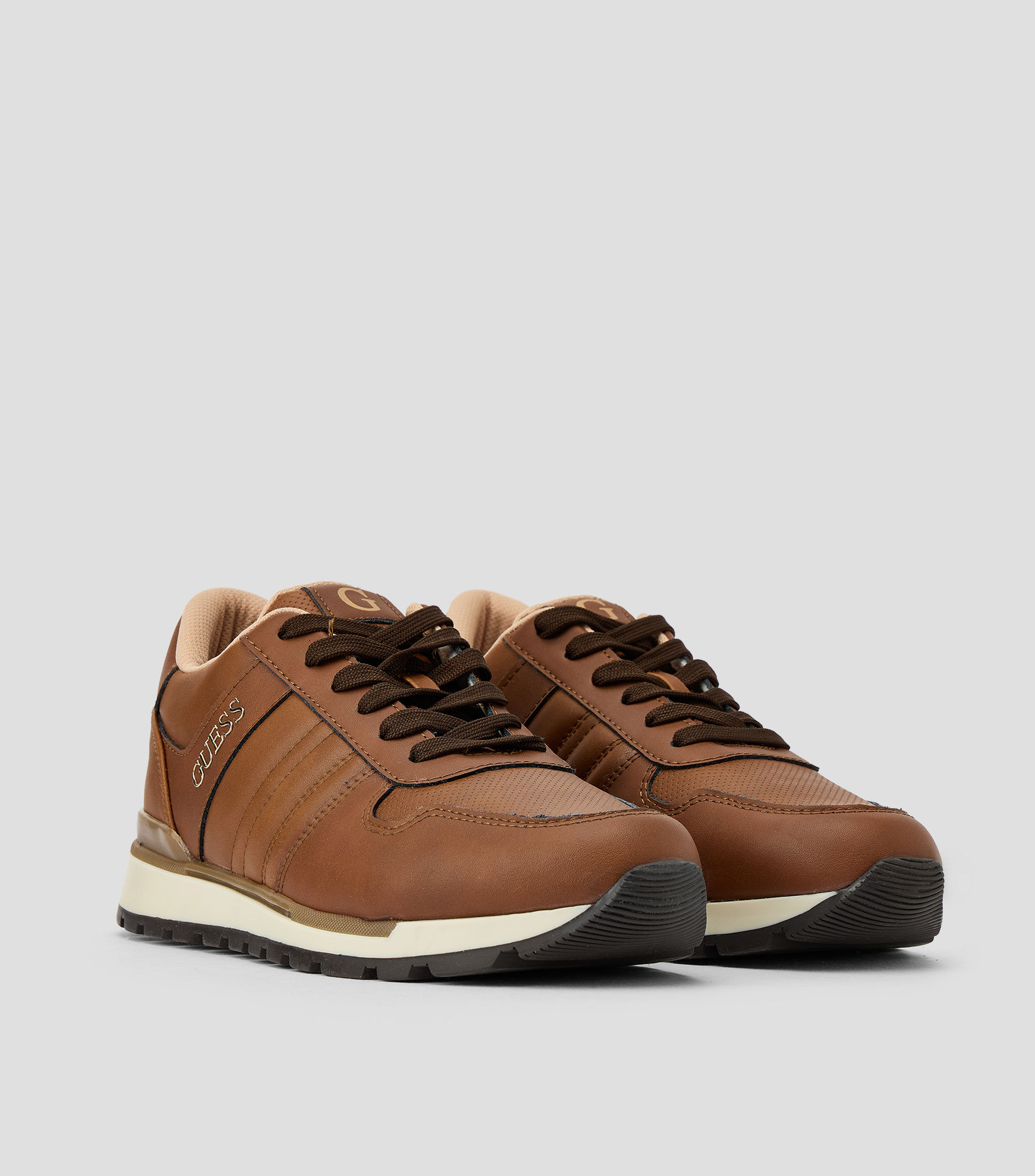 Tenis casuales en piel vacuna Hombre