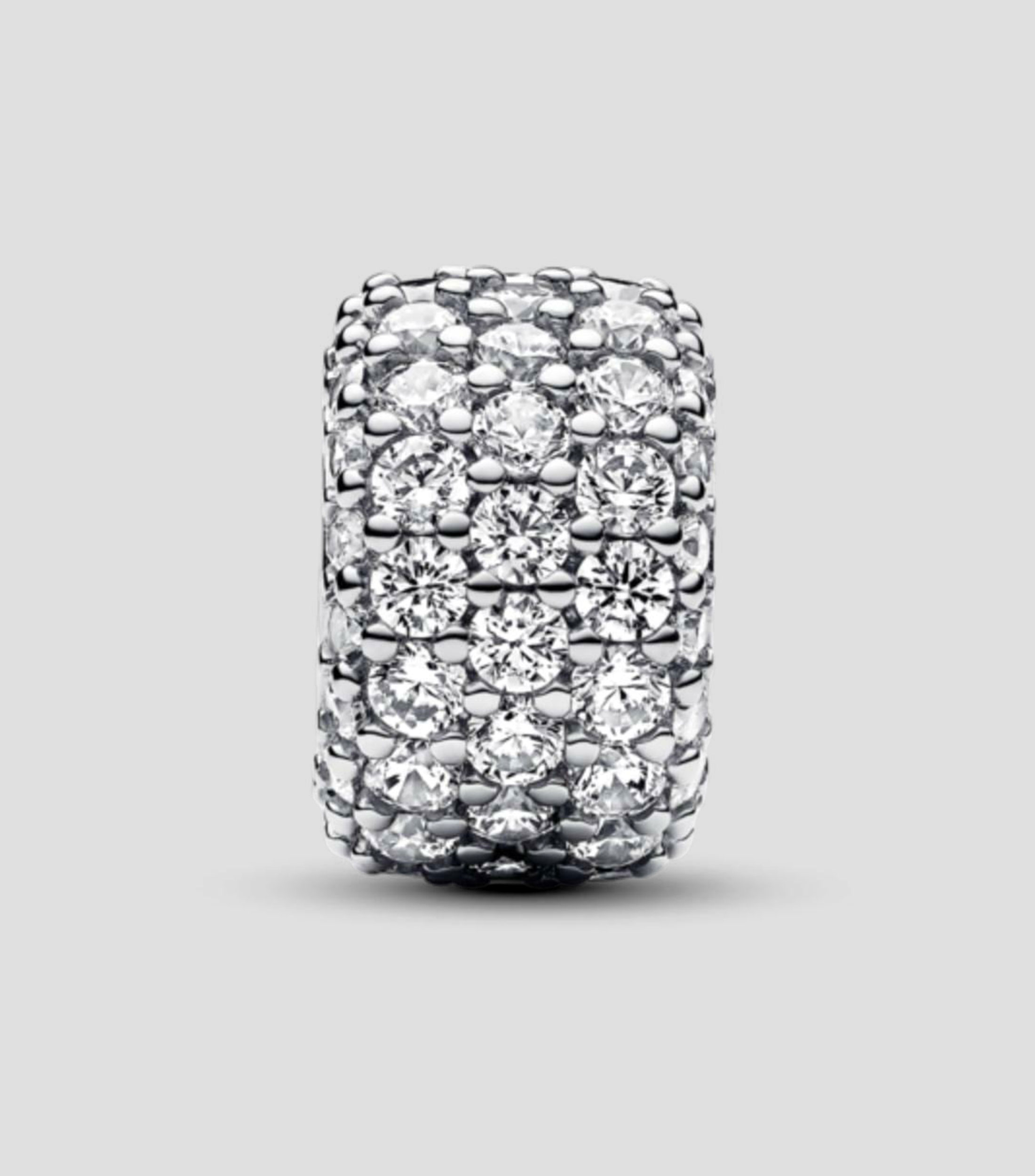 Charm aro triple fila de pavé en plata Pandora Moments Mujer