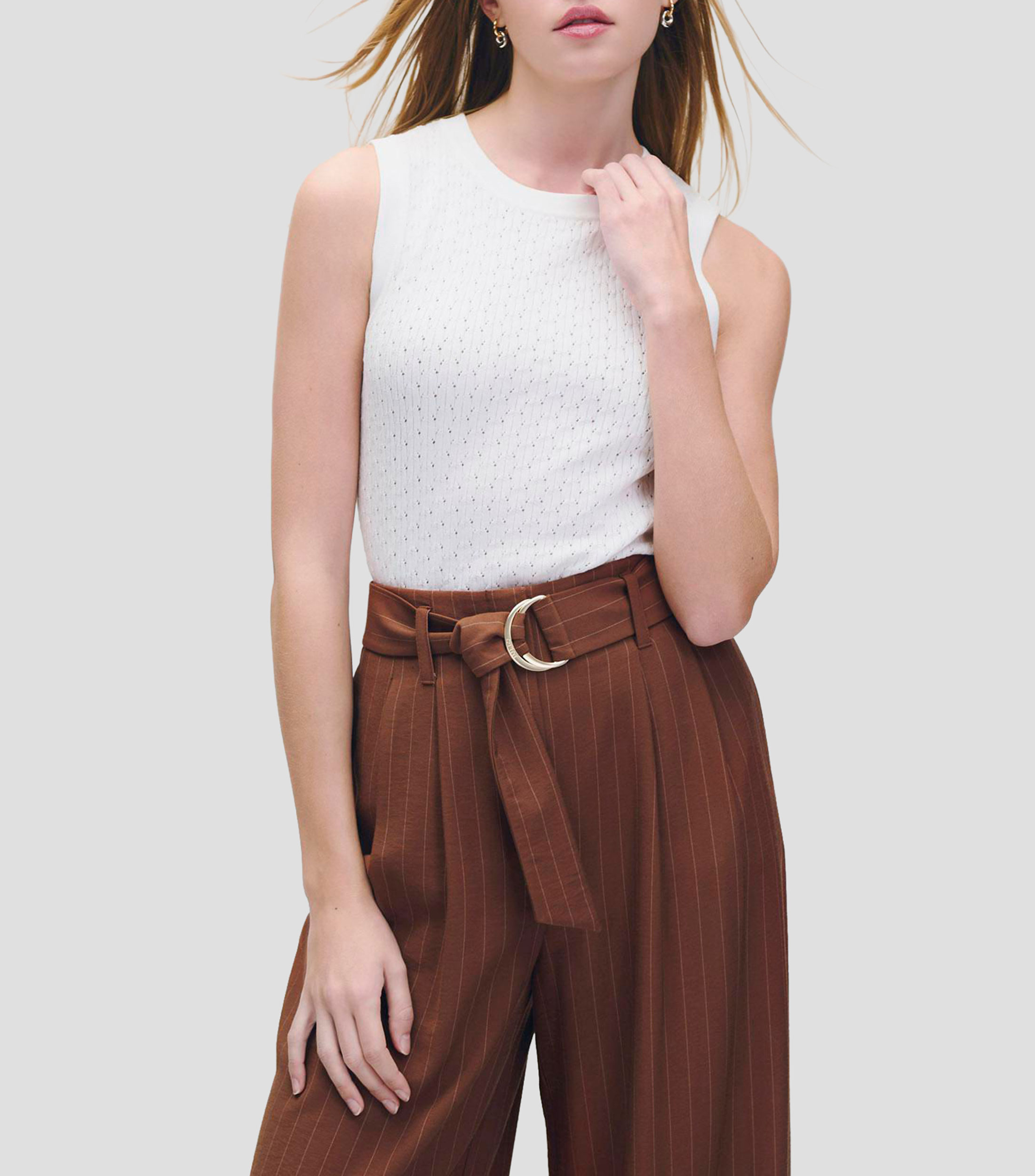 Blusa blanca tejido de punto calado escote redondo Mujer