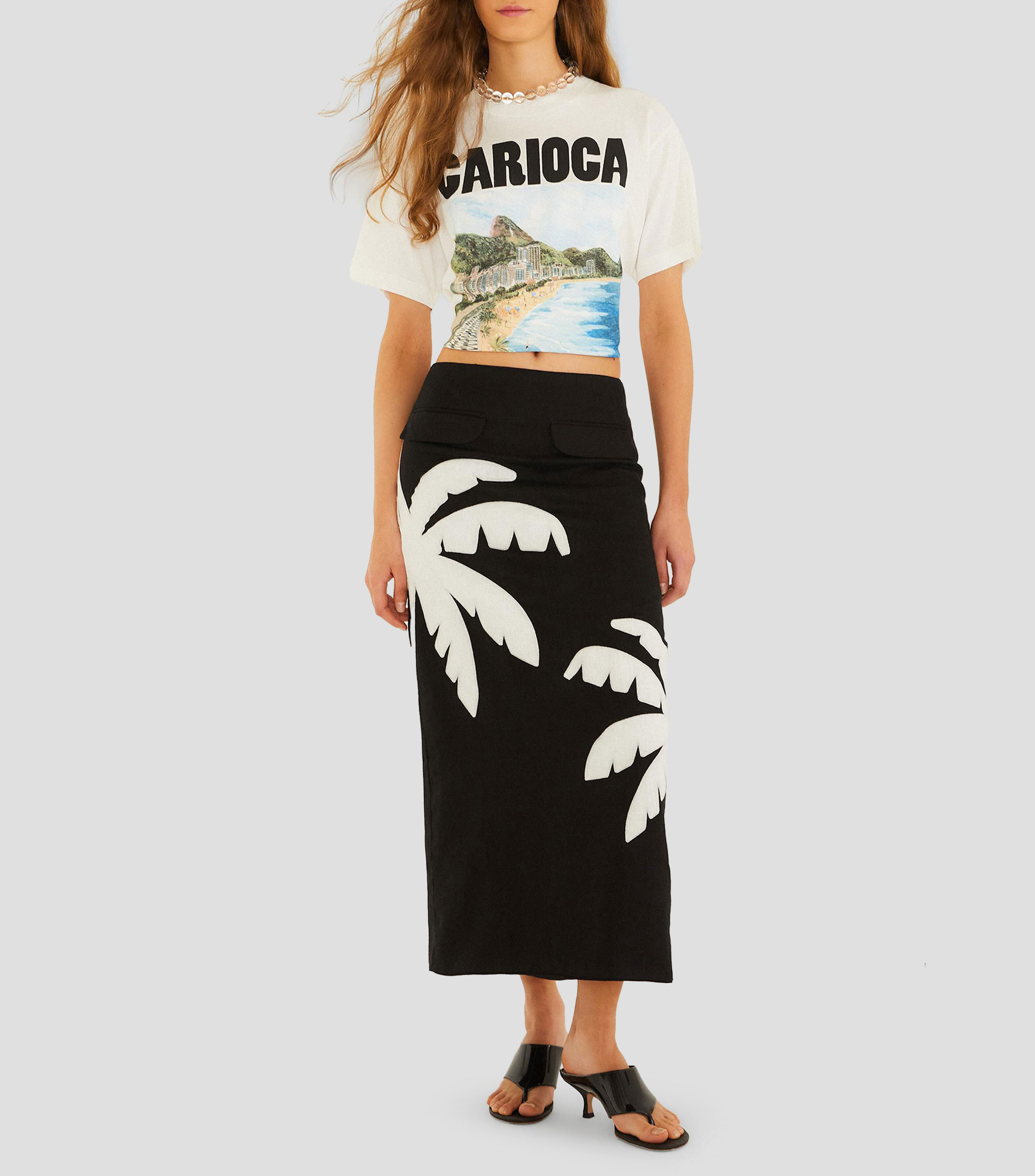 Playera de cuello redondo con manga larga y diseño estampado Mujer