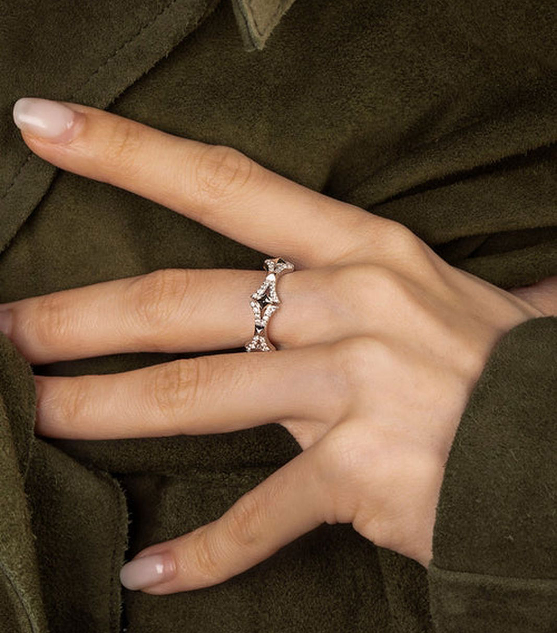 Anillo en plata de primera ley cruz Mujer