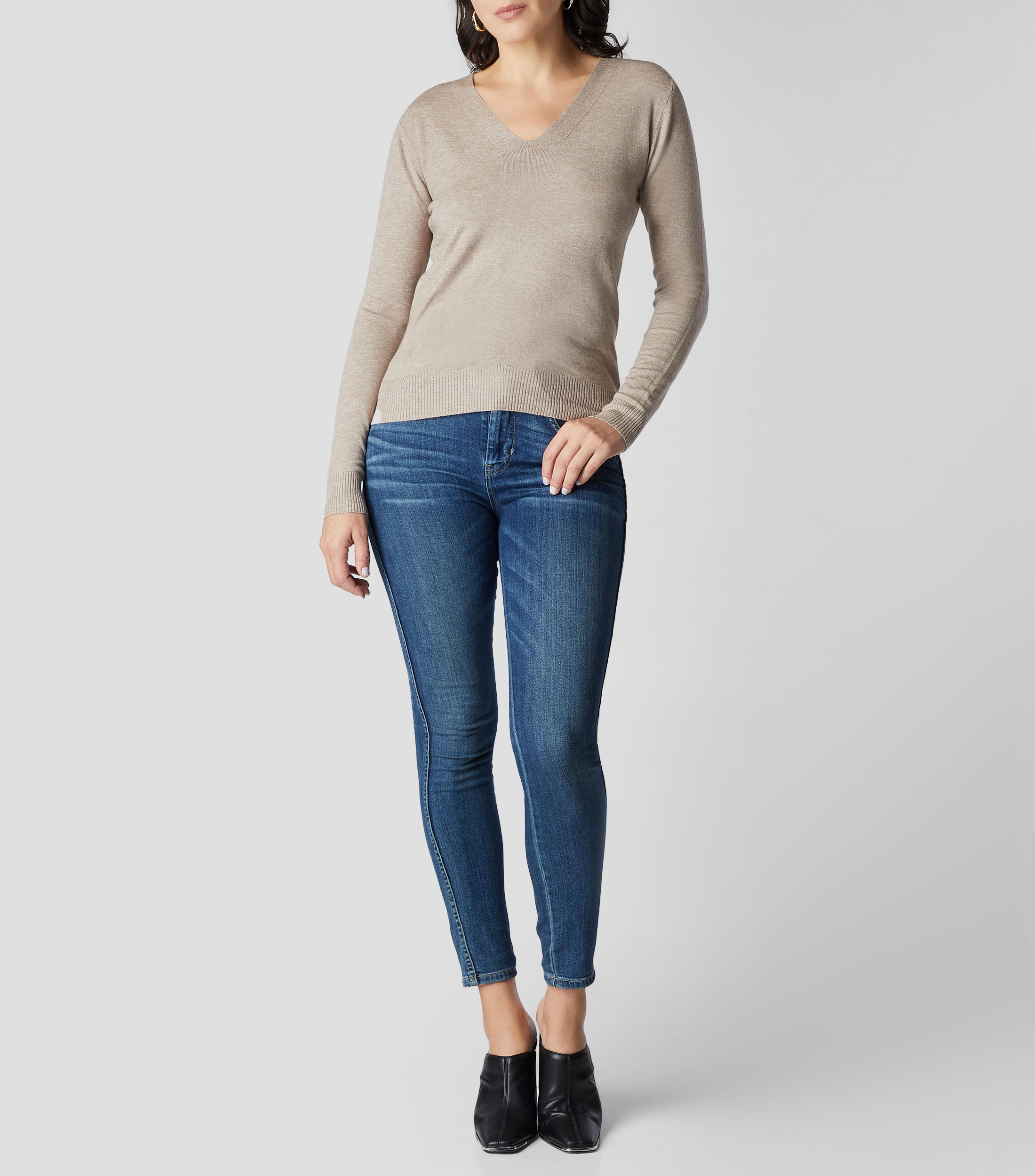 Sueter cuello V Mujer