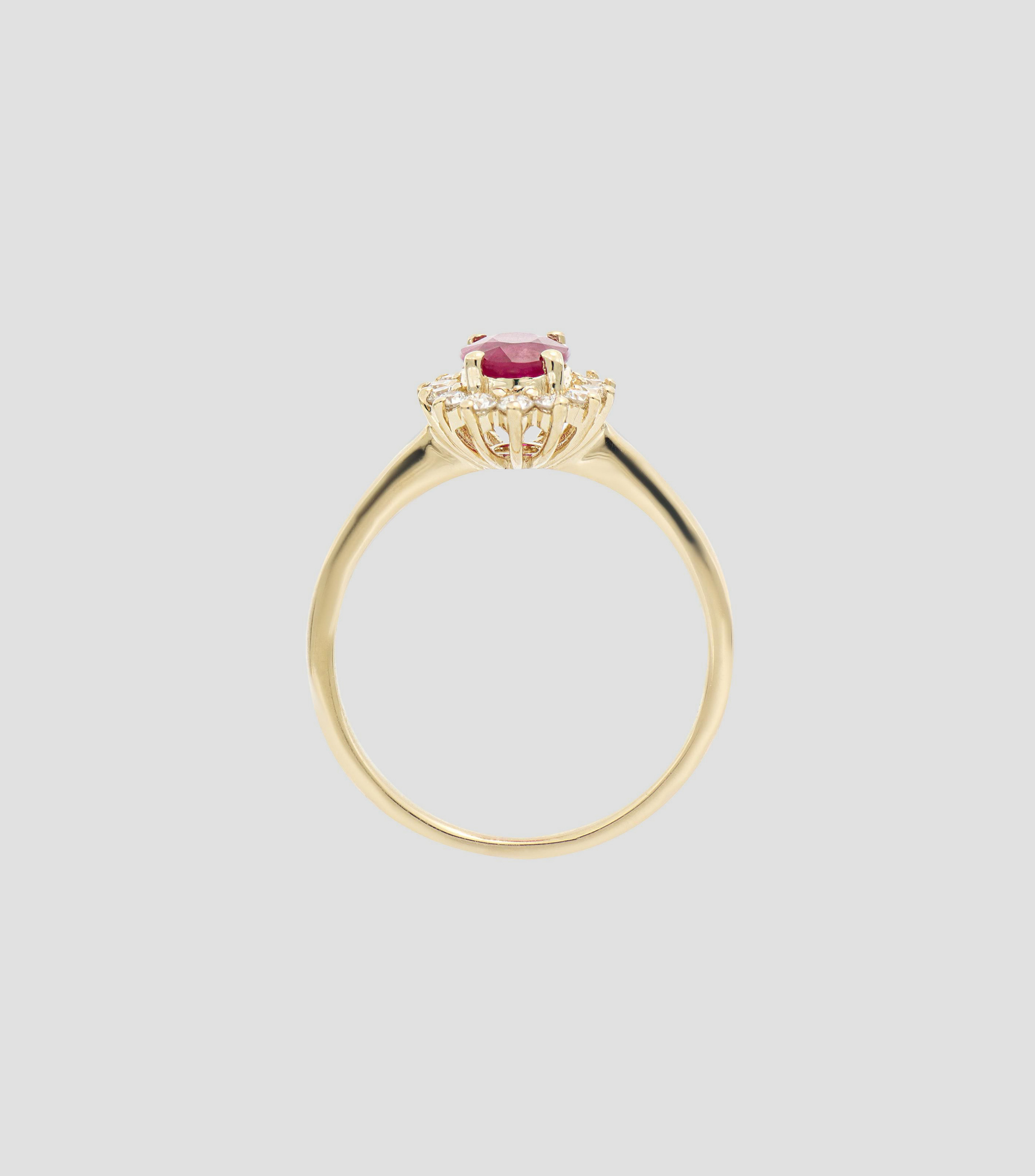 Anillo en oro amarillo con pedrería Mujer