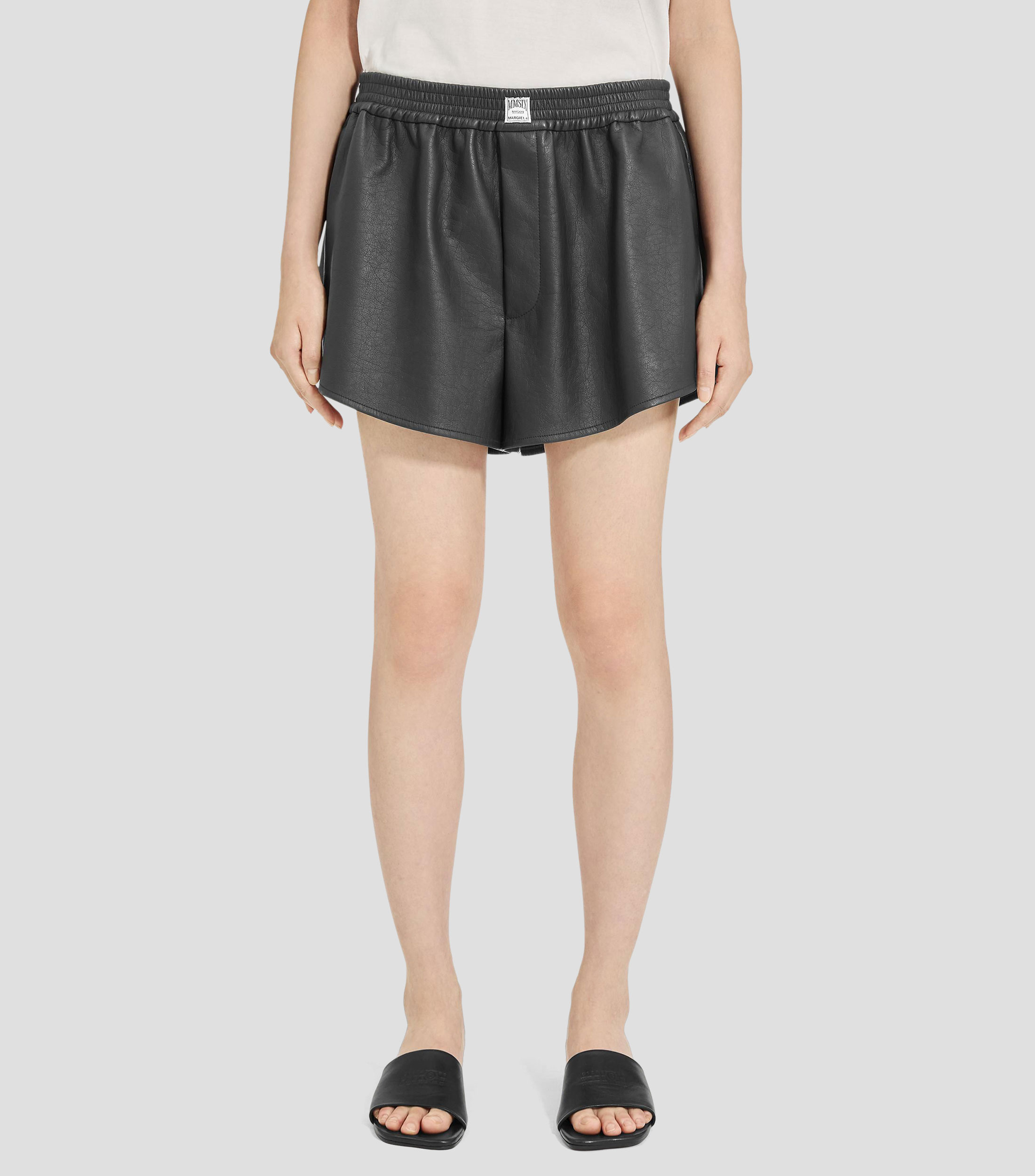 Short liso Mujer