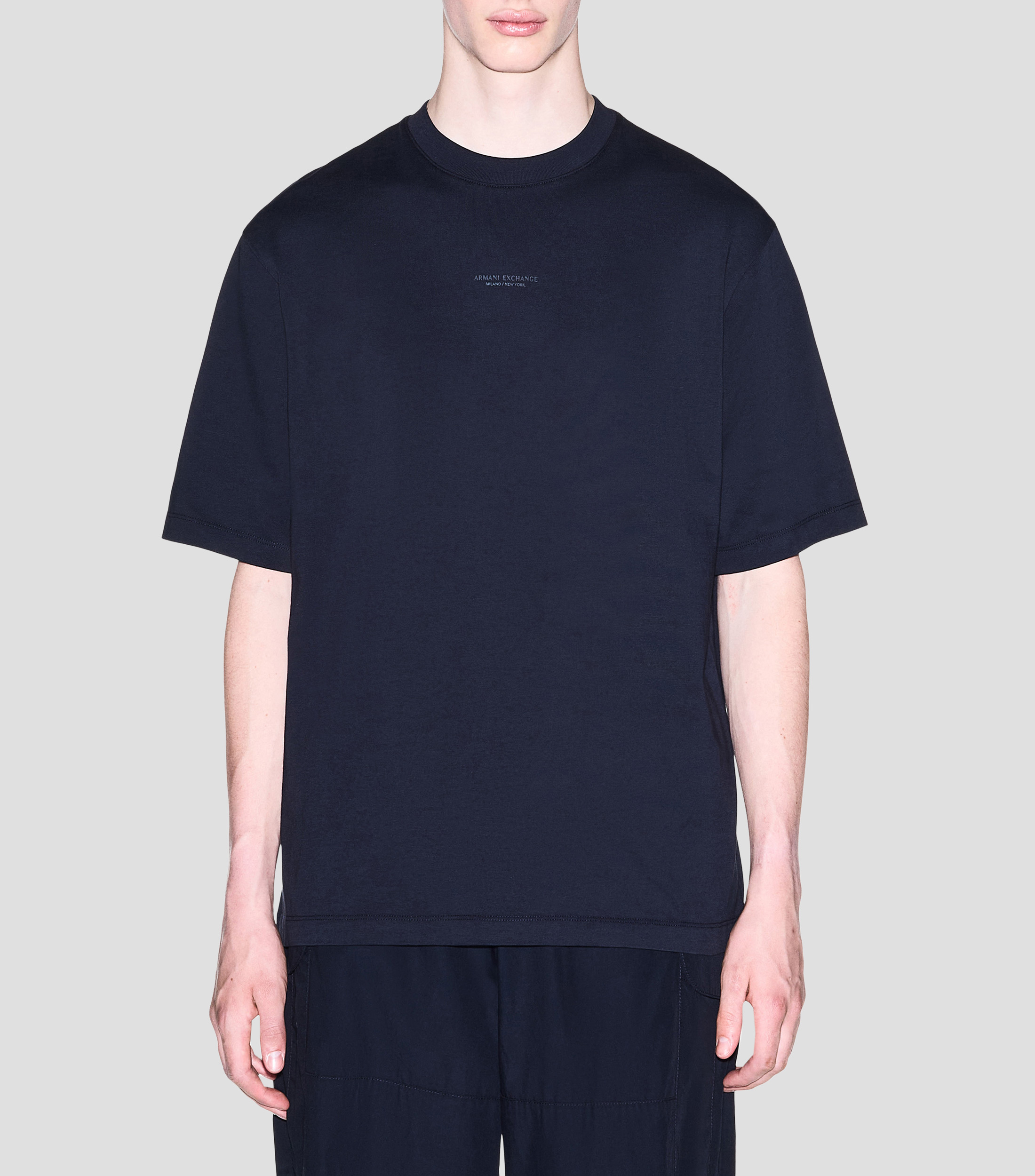Playera de cuello redondo con manga corta lisa Hombre