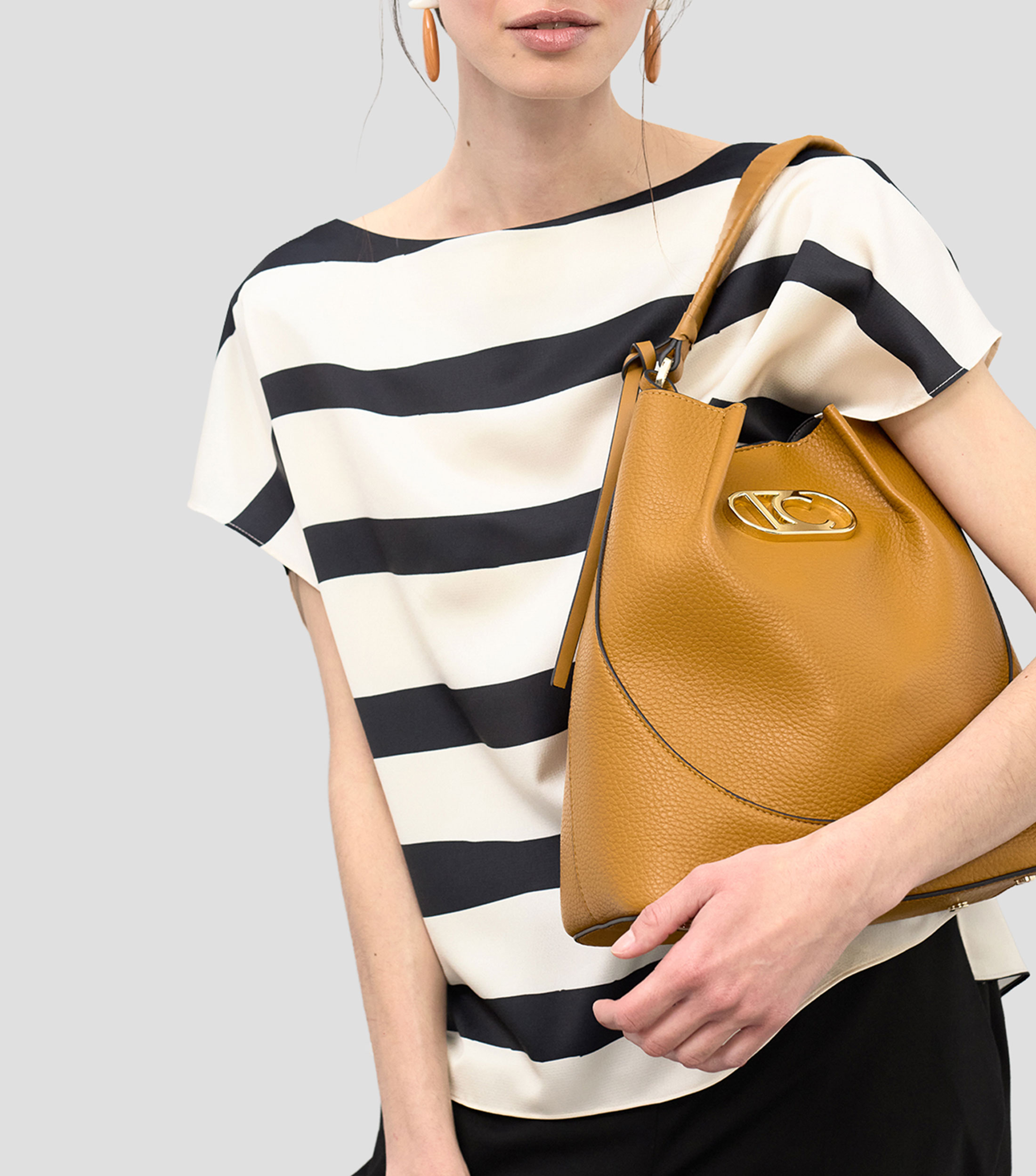 Bolsa hobo café lisa Mujer
