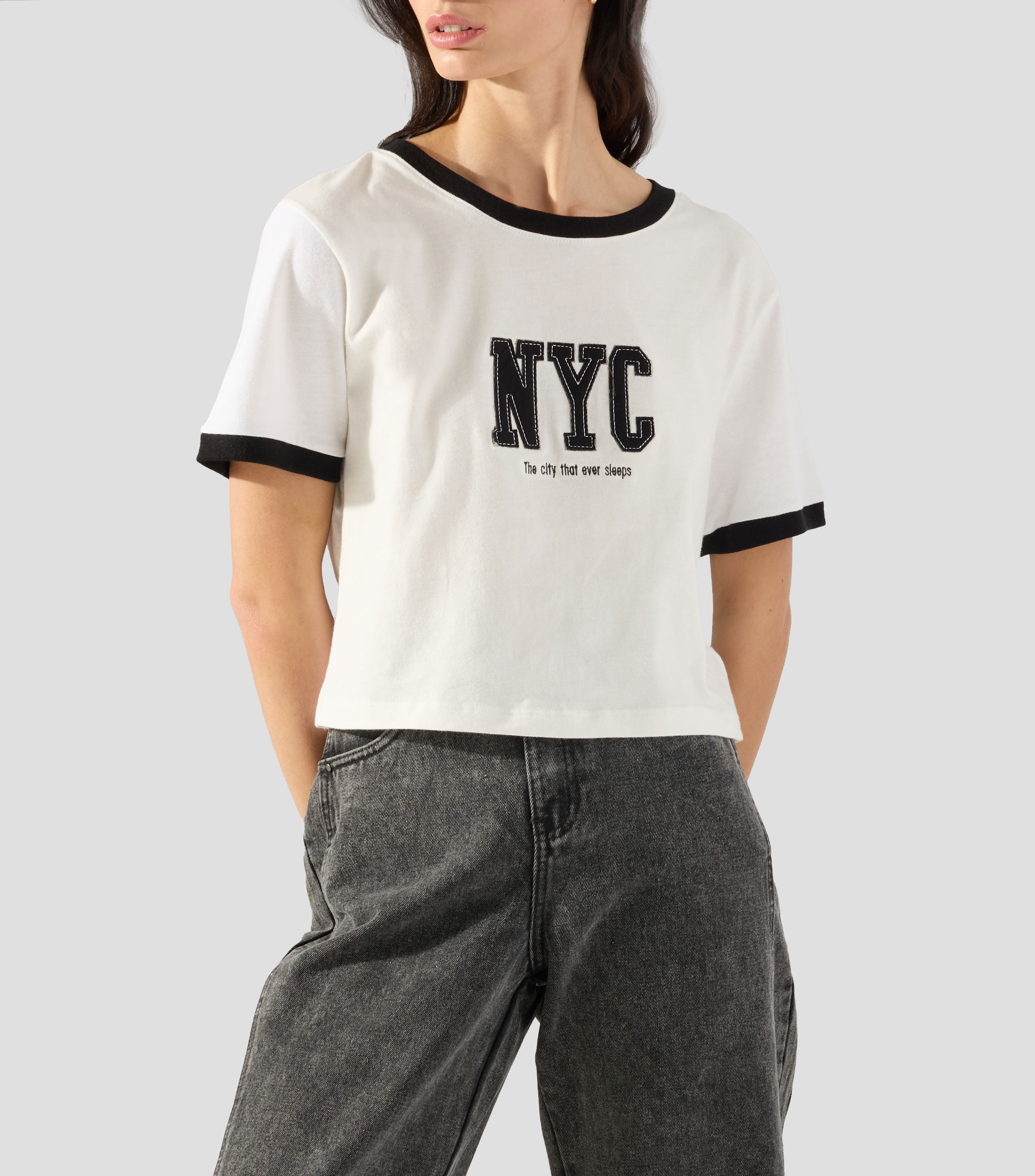 Playera cuello redondo manga corta fantasía Mujer