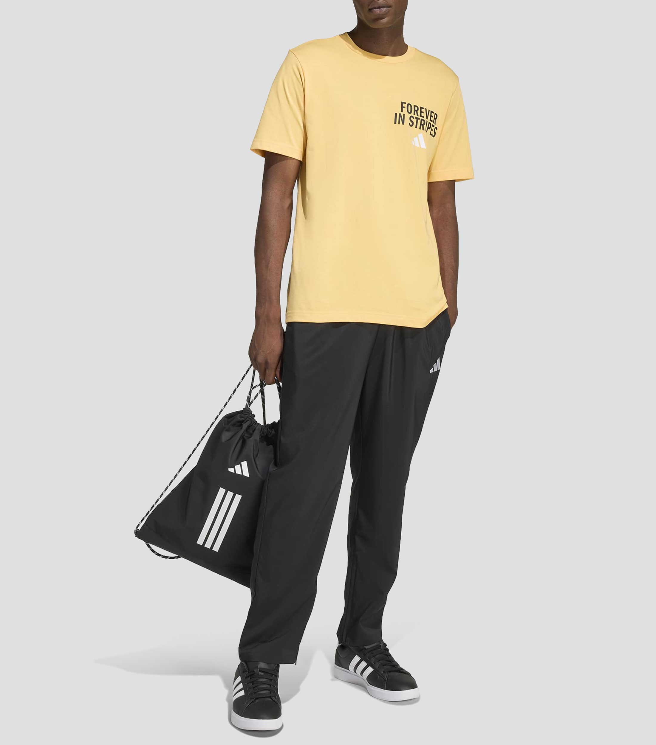 Playera deportiva Forever in Stripes estampada Hombre