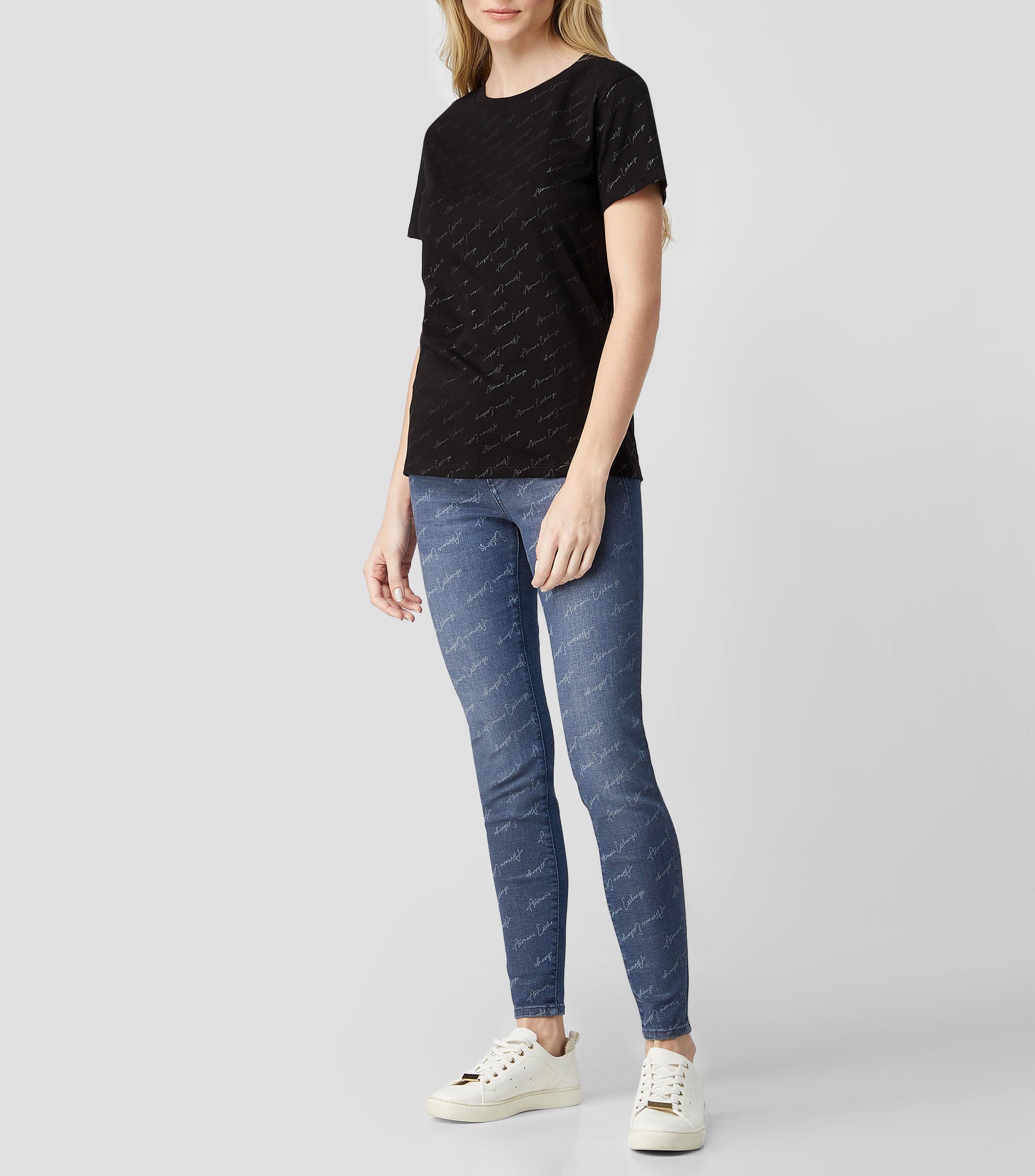 Playera cuello redondo manga corta estampada Mujer