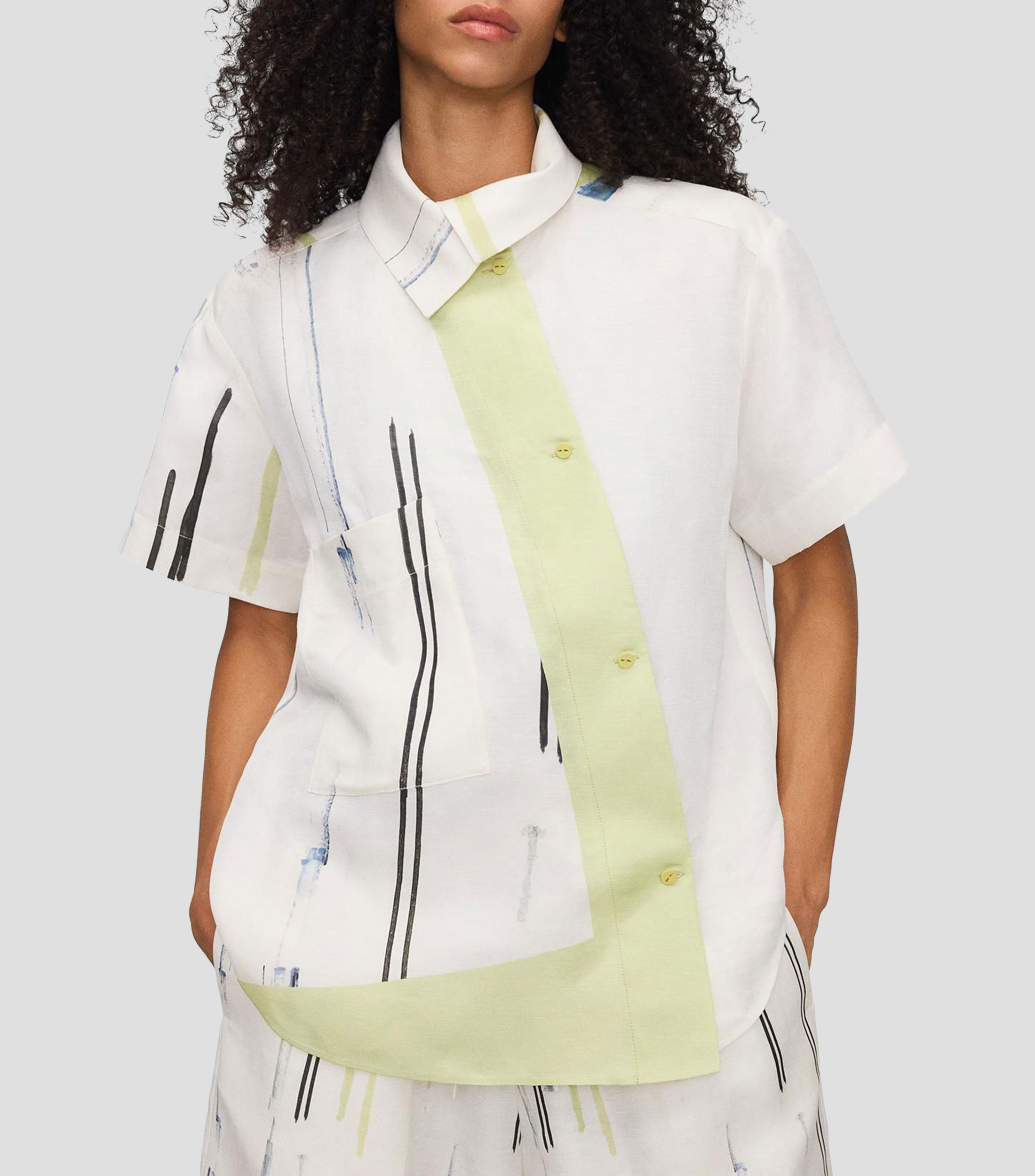 Camisa estampada con manga corta Mujer