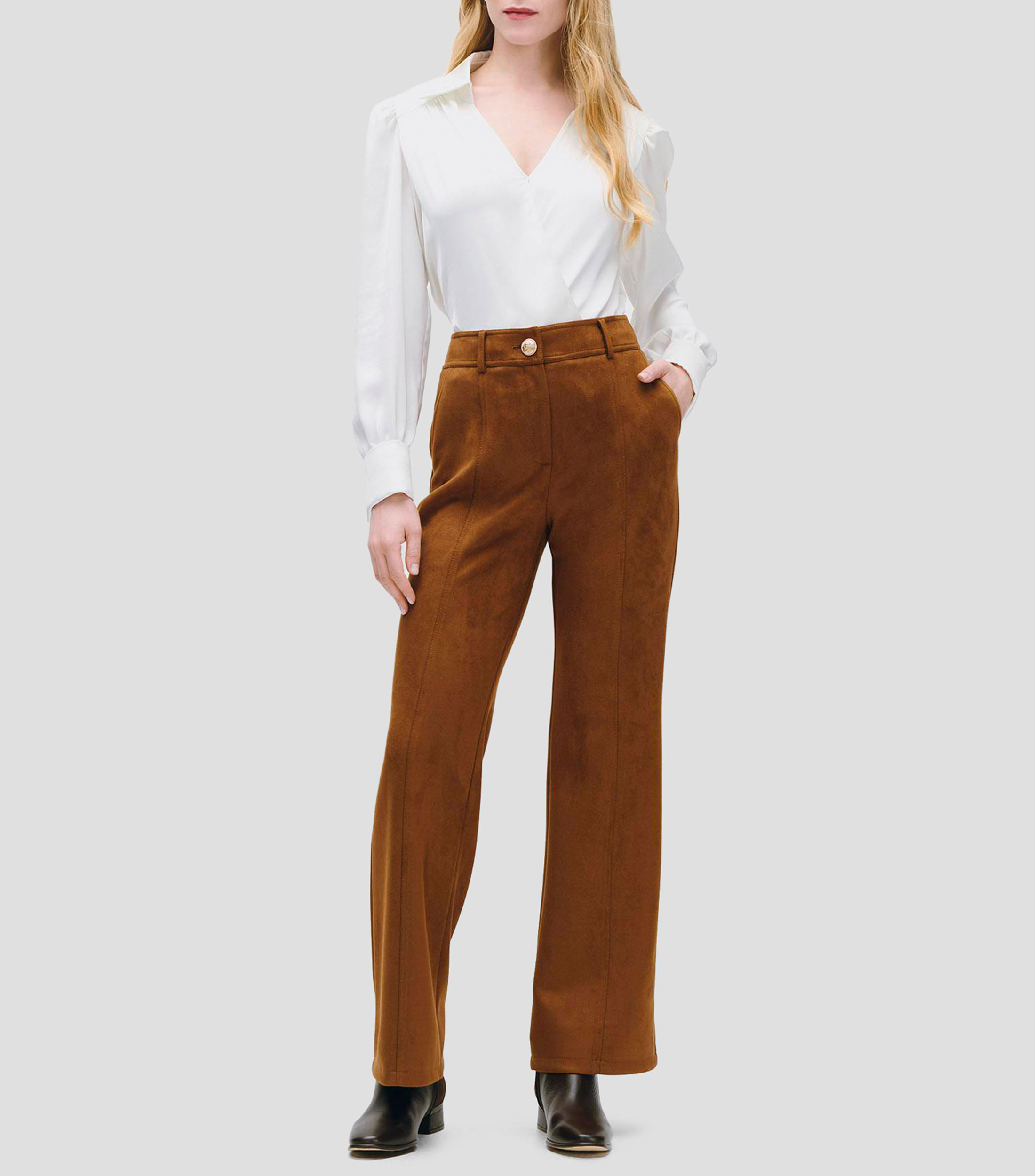 Blusa de Satín Blanco Natural Envolvente Puño con Mancuernilla Mujer