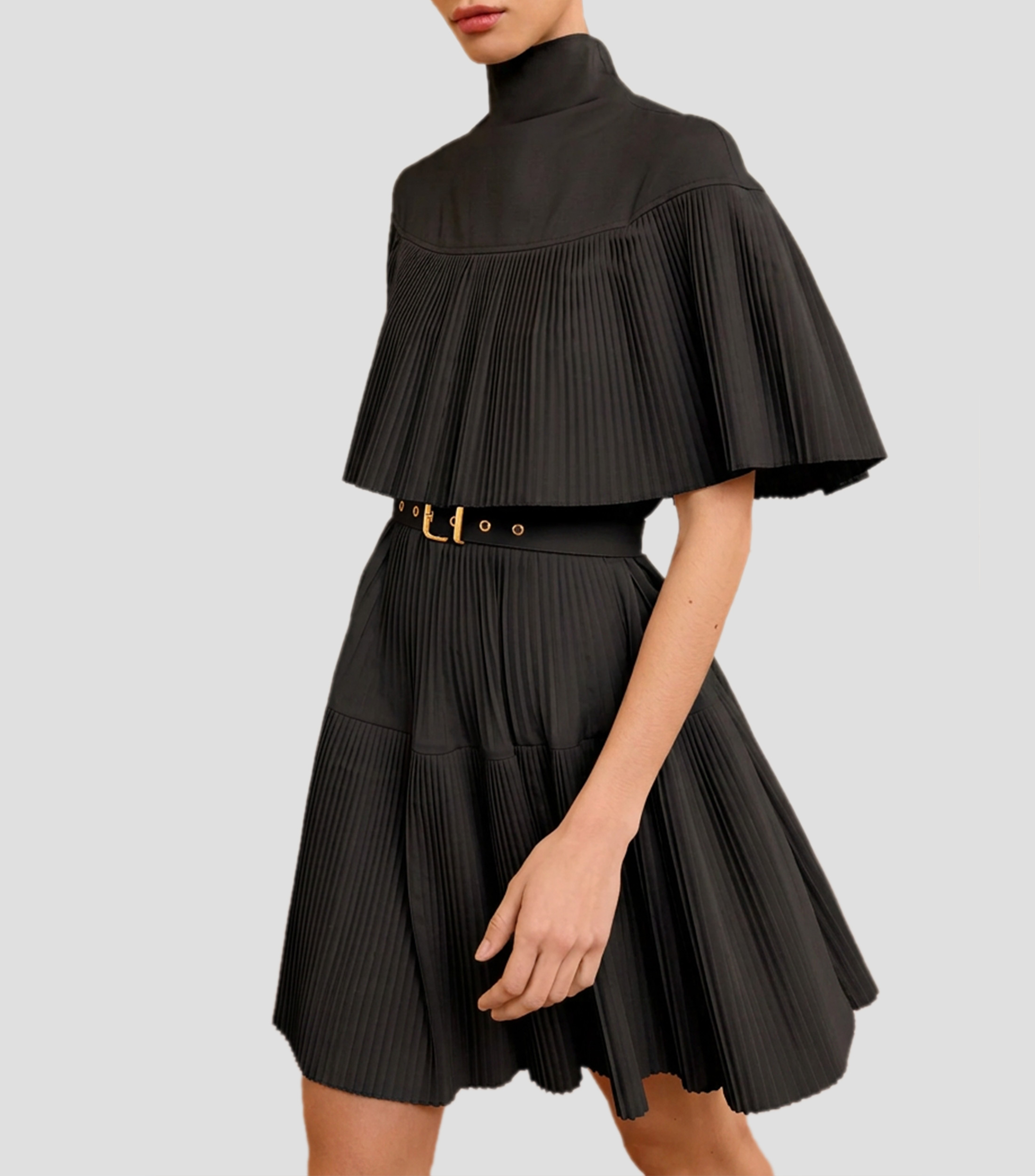 Vestido corto liso con detalle plisado Mujer