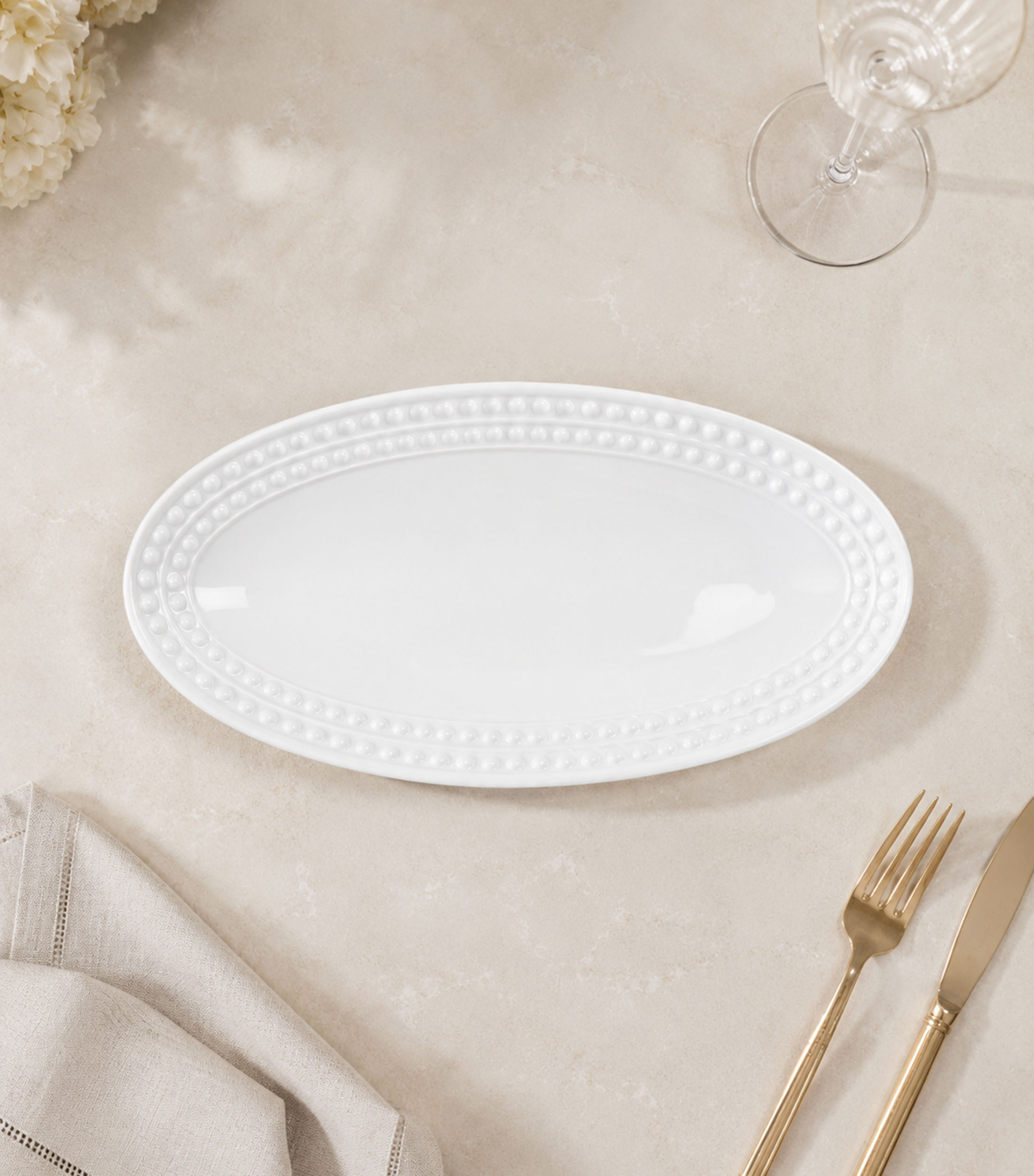 Platón Oval Perlee White