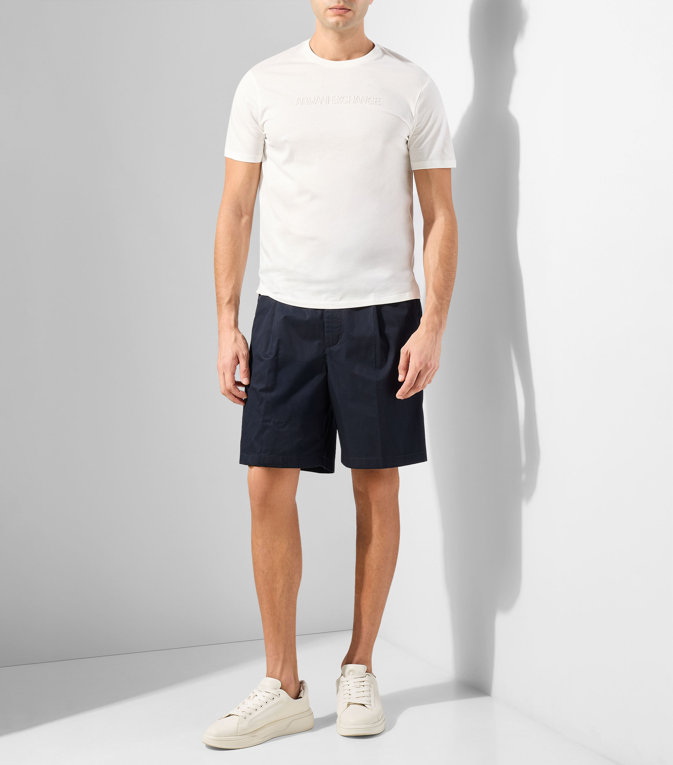 Playera cuello redondo manga corta sólida Hombre