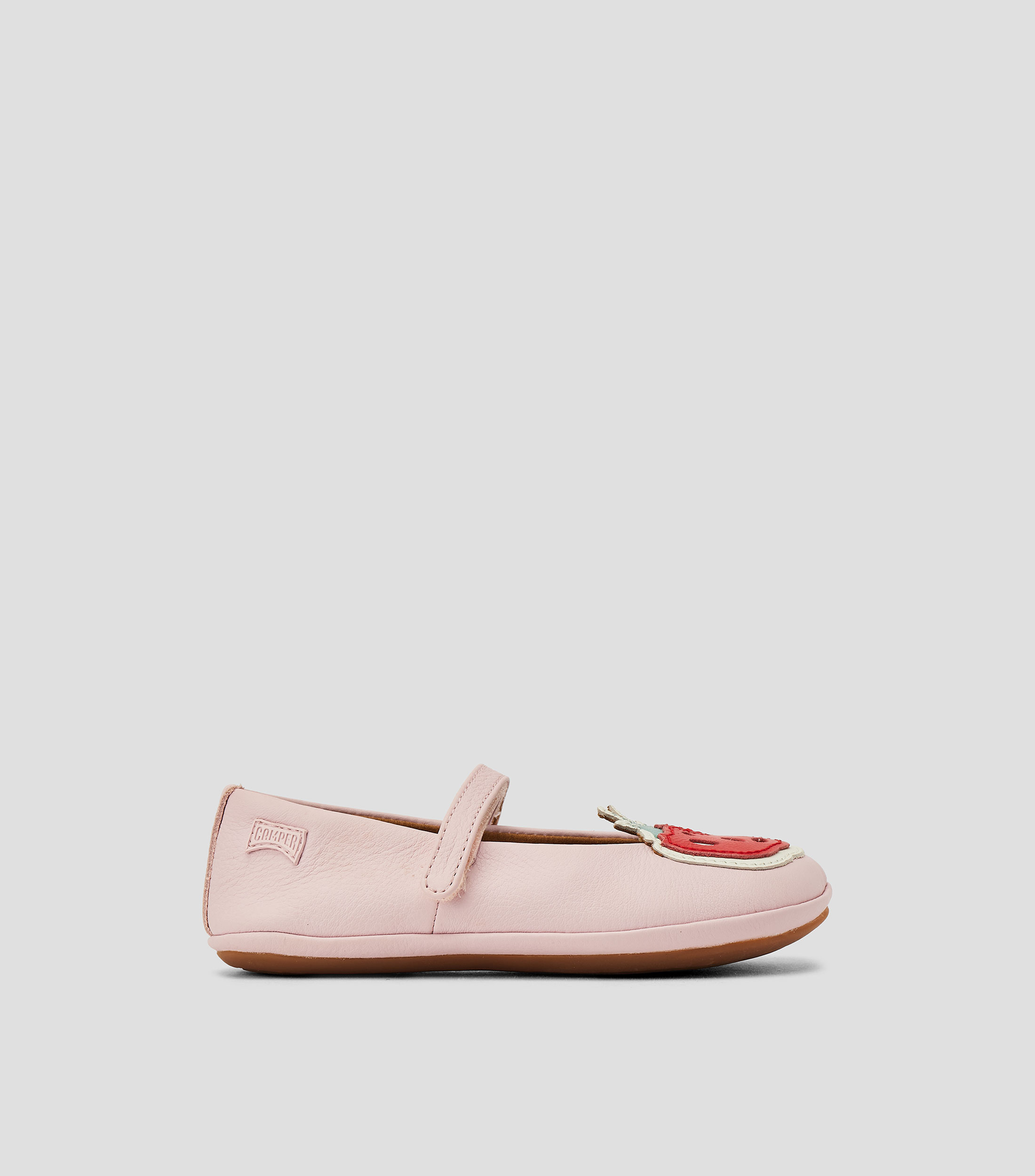 Flats planos en piel con fresa Niña