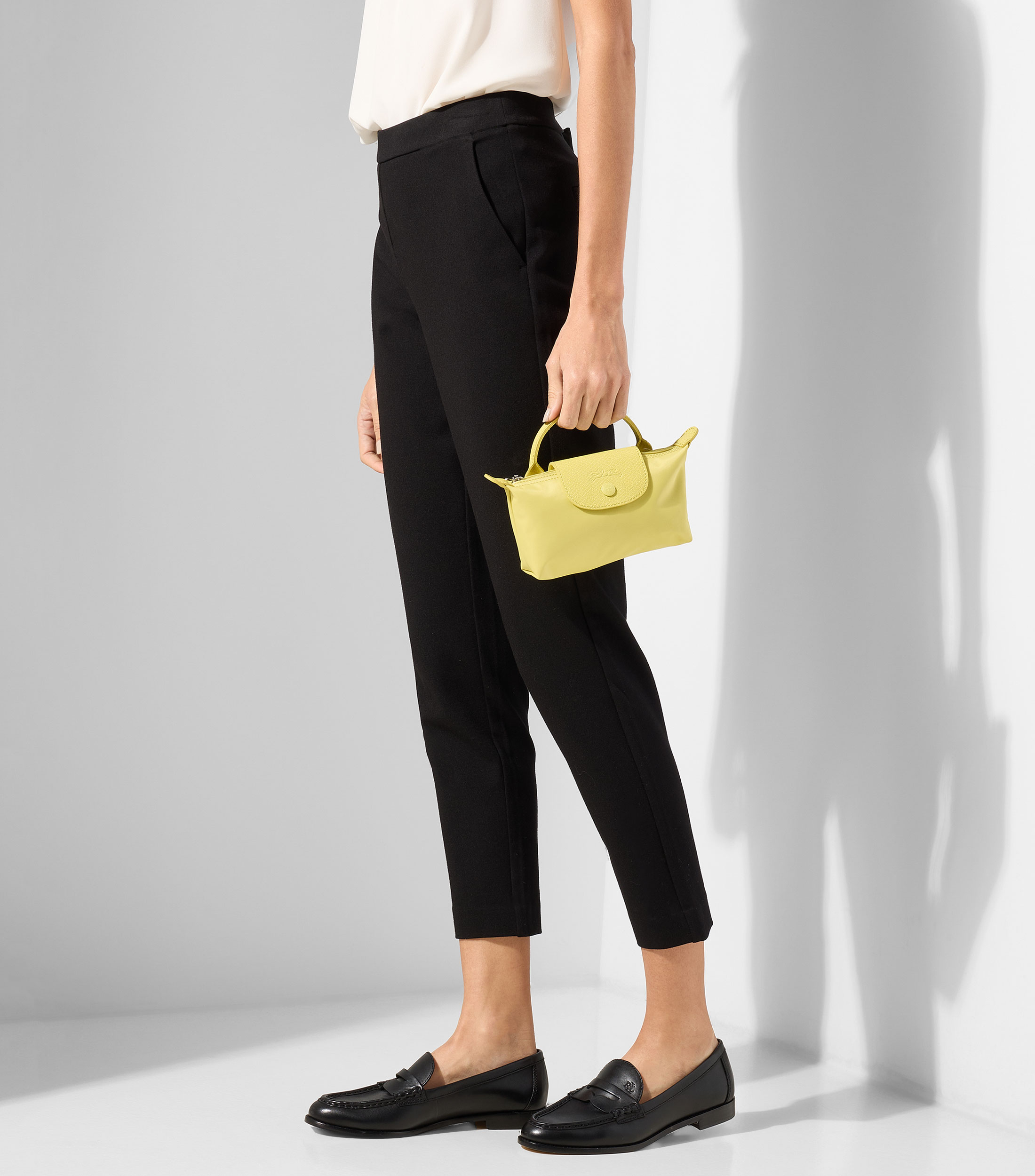 Bolsa Pouch lisa Mujer