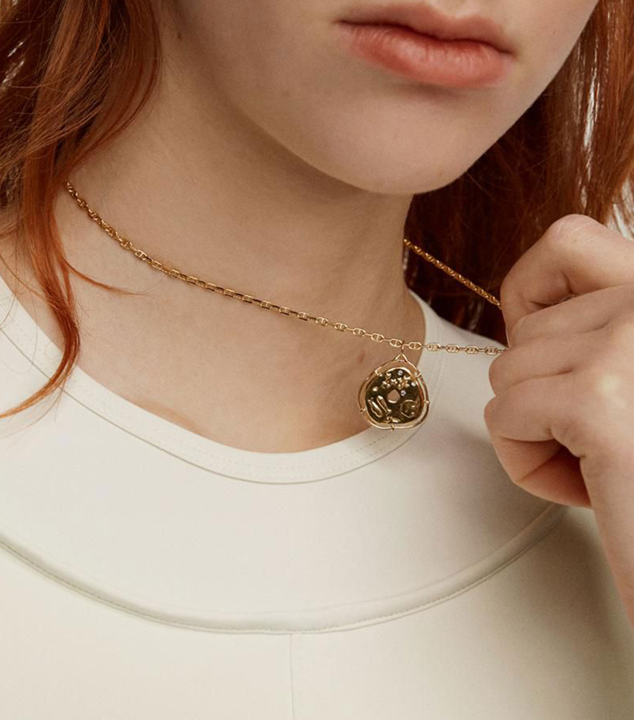 Charm de medalla en plata .925 con topacios blancos Marianas Mujer