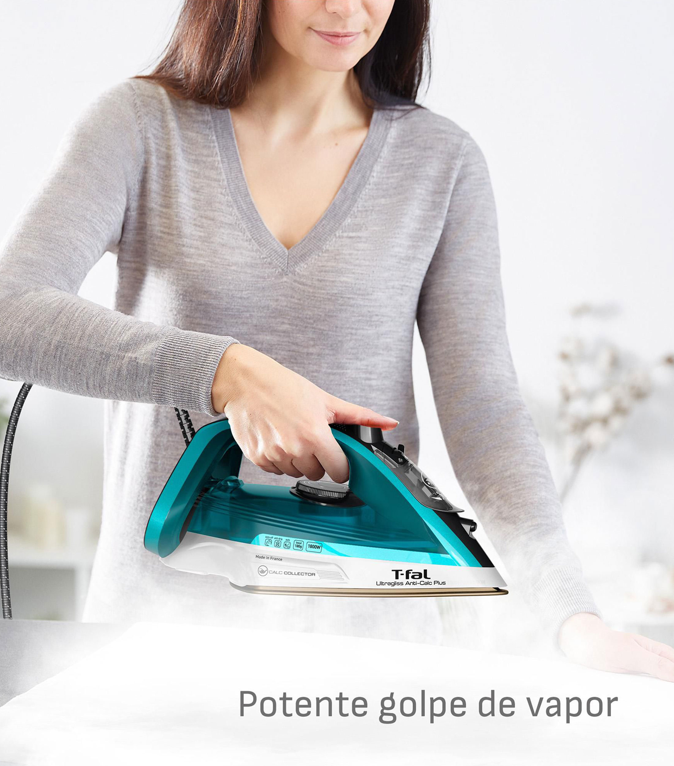 Plancha de Vapor Ultragliss Plus con Suela Durilium Airglide Autoclean, Turquesa