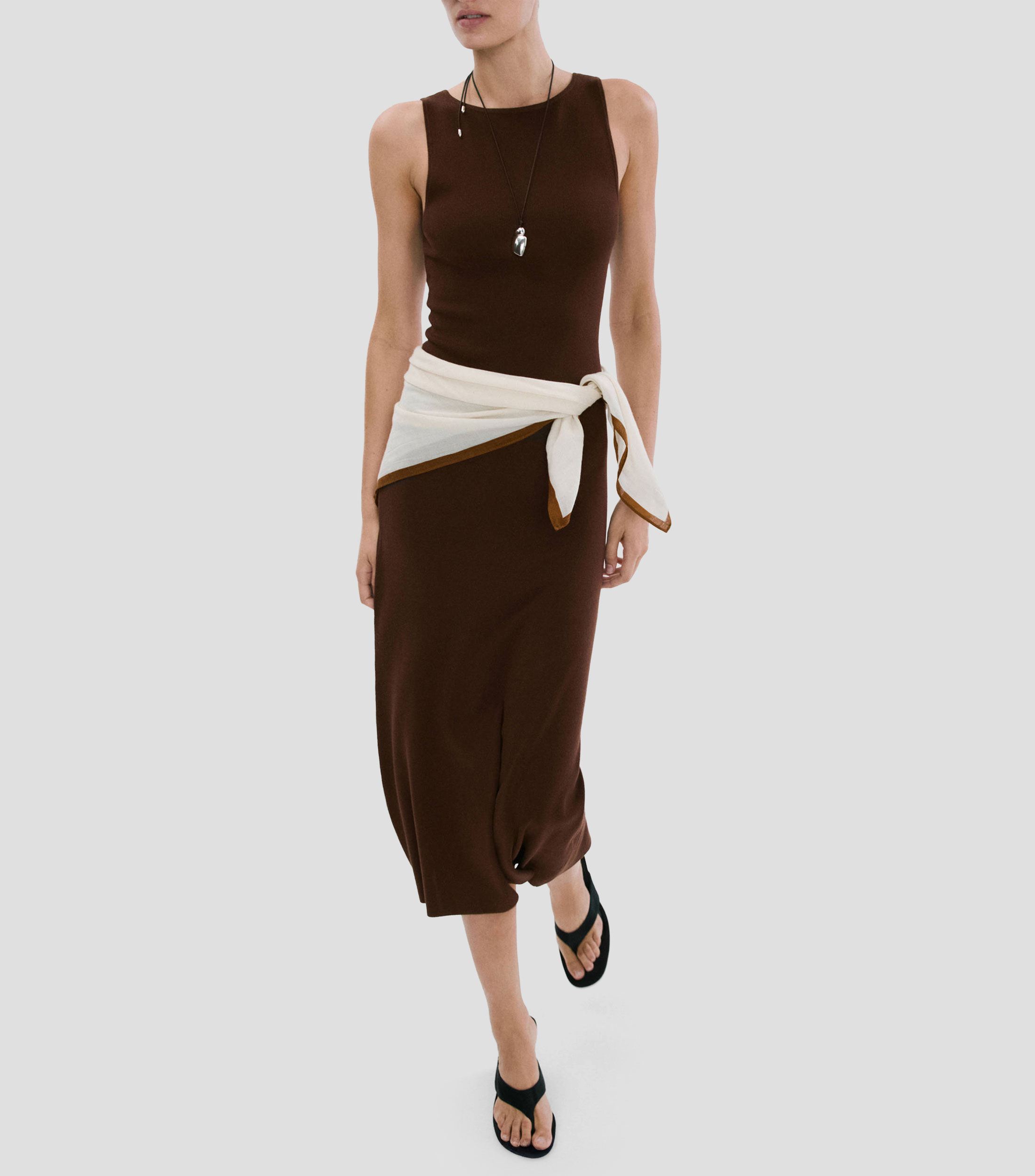 Vestido midi liso Mujer