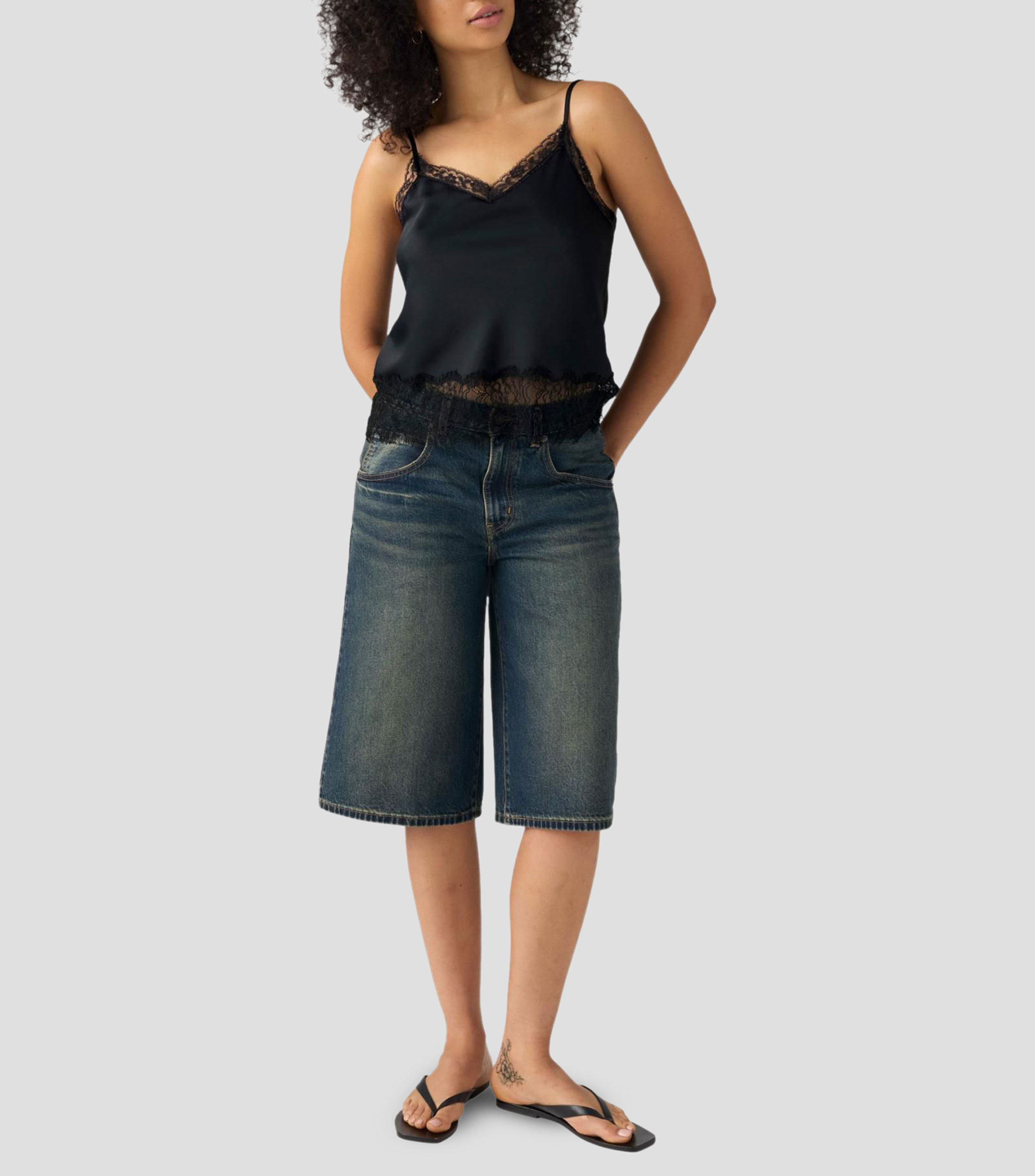 Short deslavado Mujer