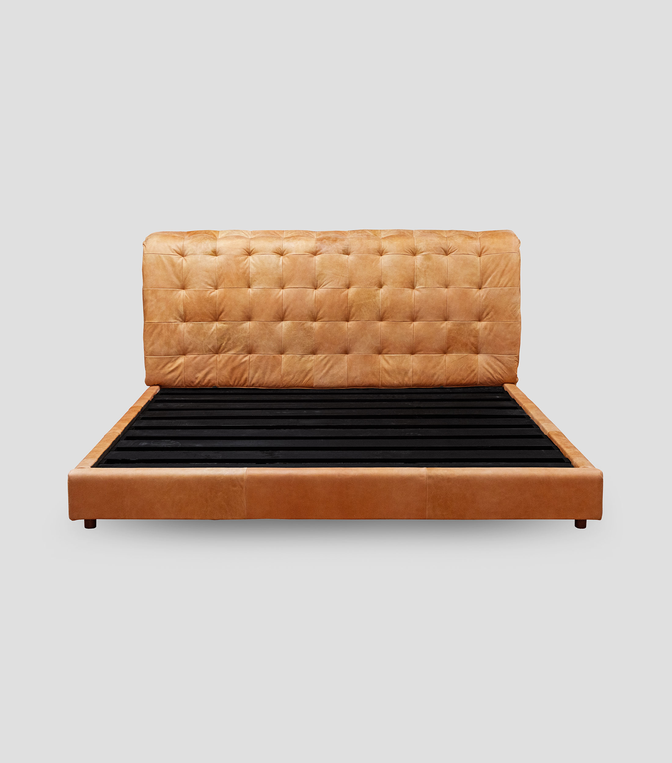 Cama Queen Size Sheldon en piel