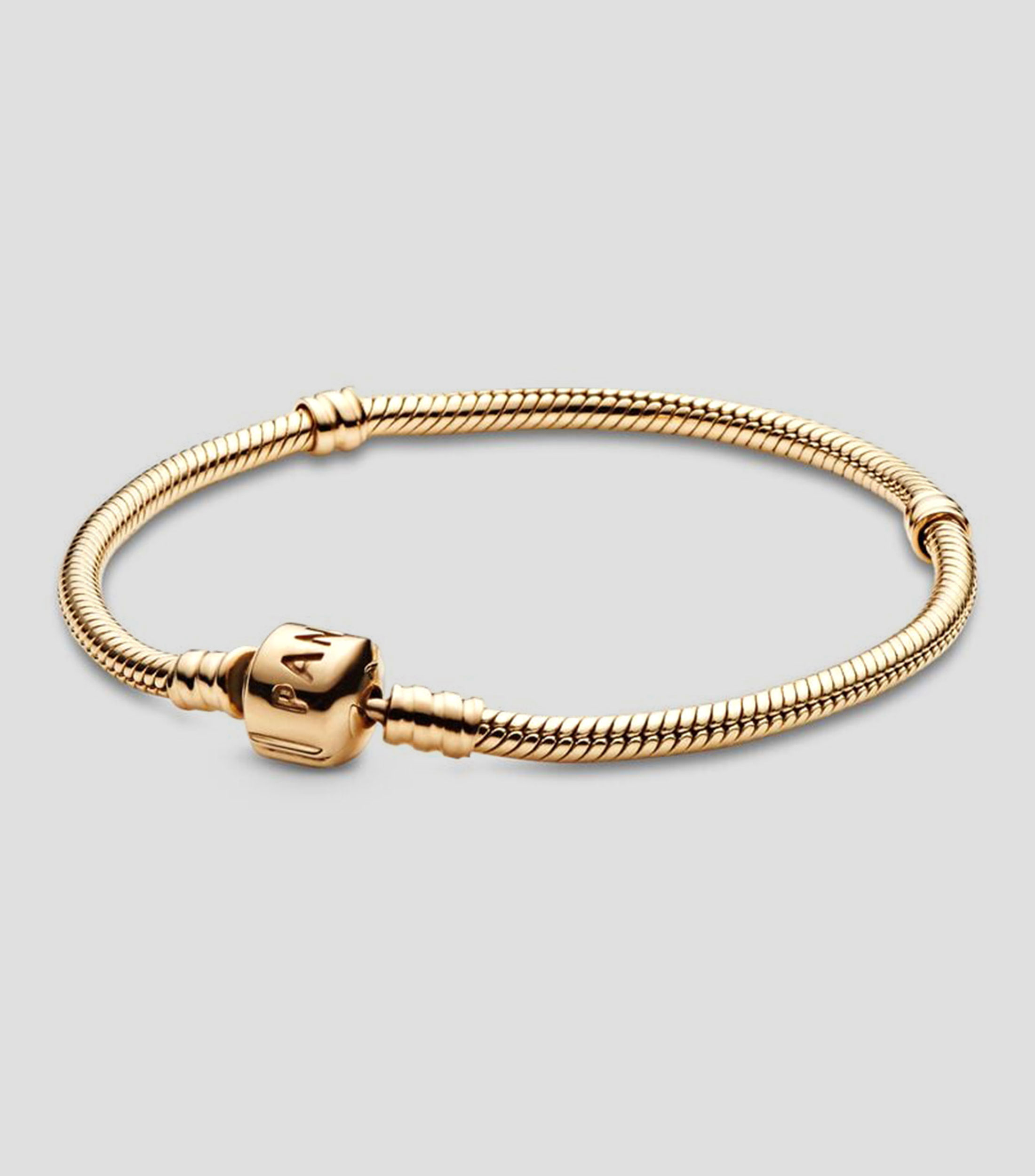 Brazalete en oro de 14 Kilates Pandora Moments Mujer Talla 17 cm