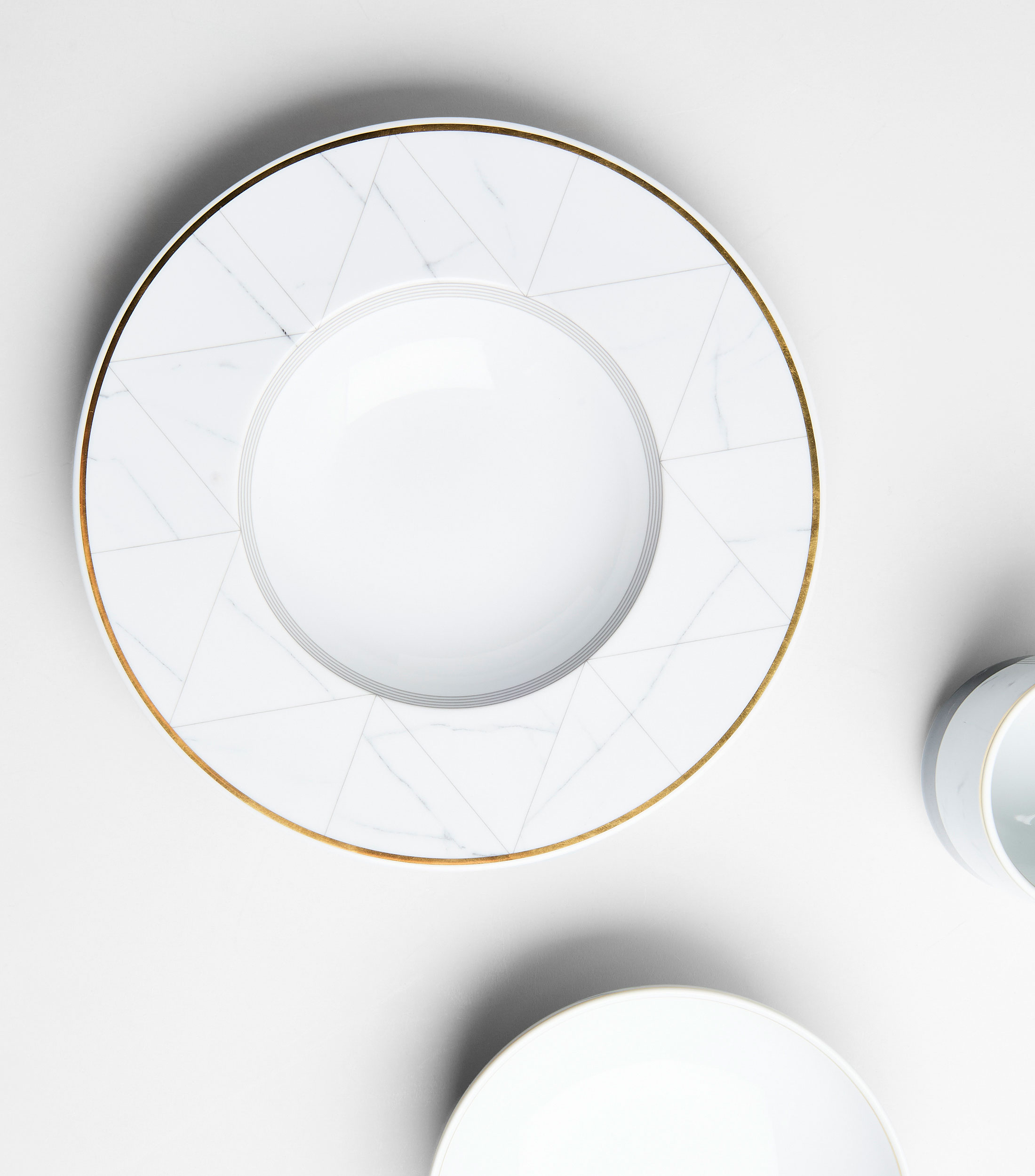 Plato hondo Carrara