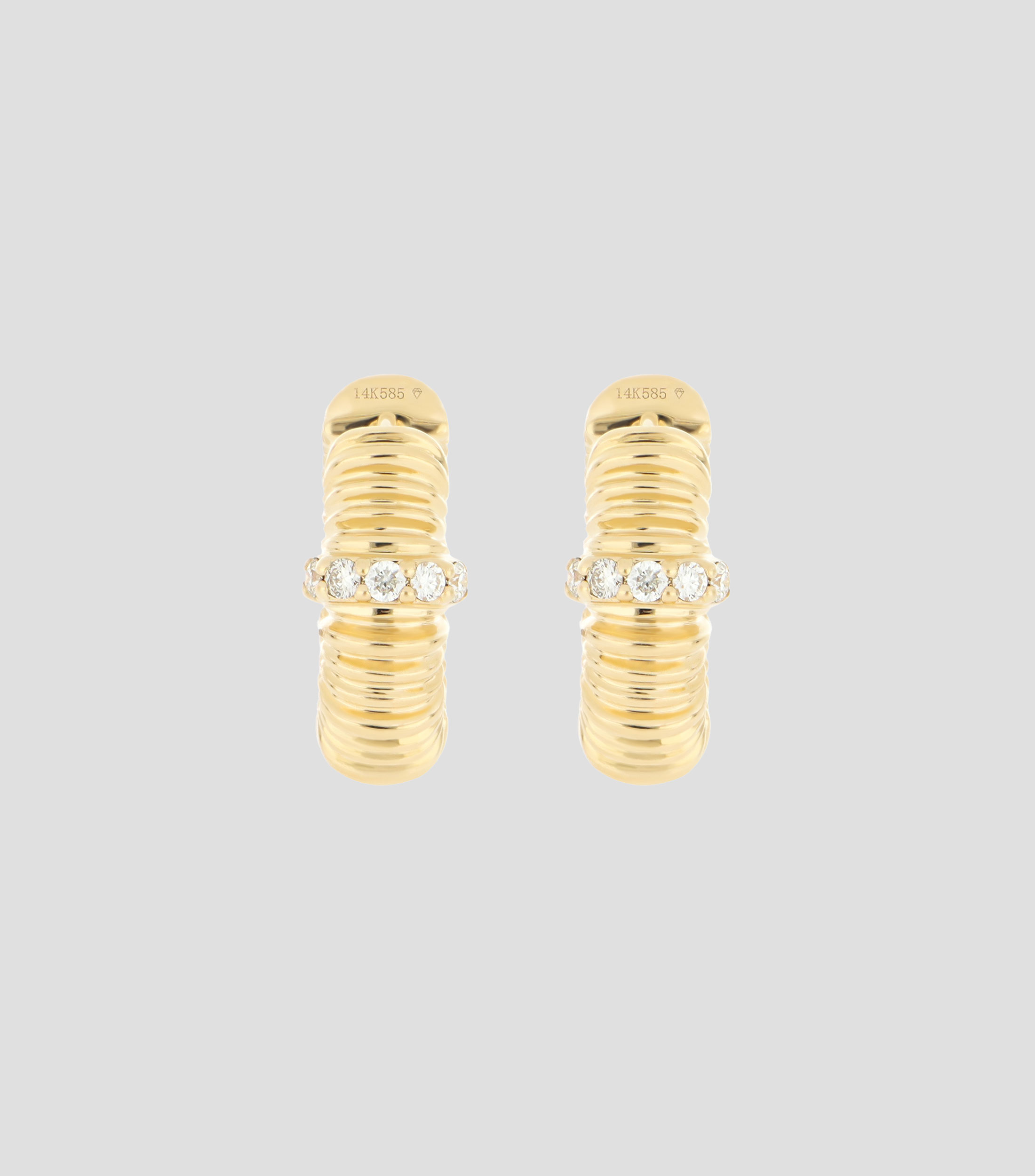 Aretes en oro amarillo de 14 kilates con diseño moderno con diamantes Mujer