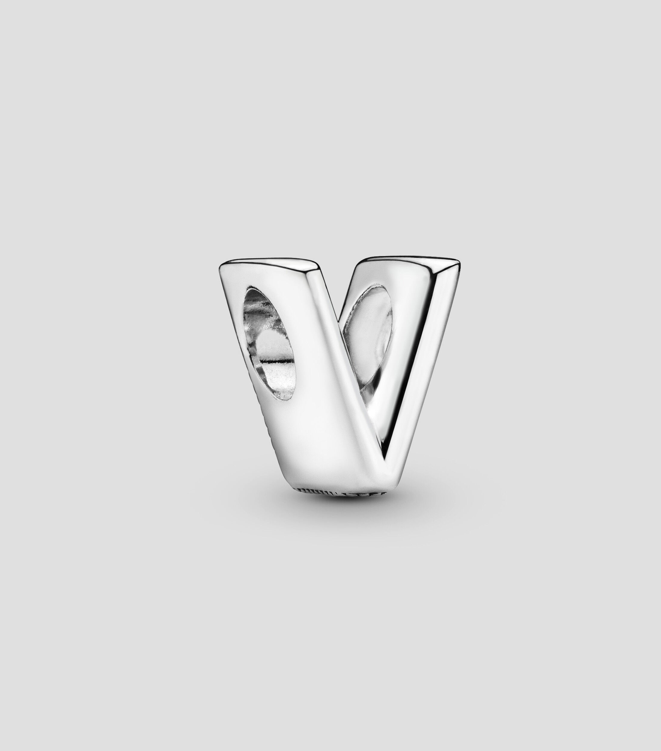 Charm Letra "V" en Plata Unisex