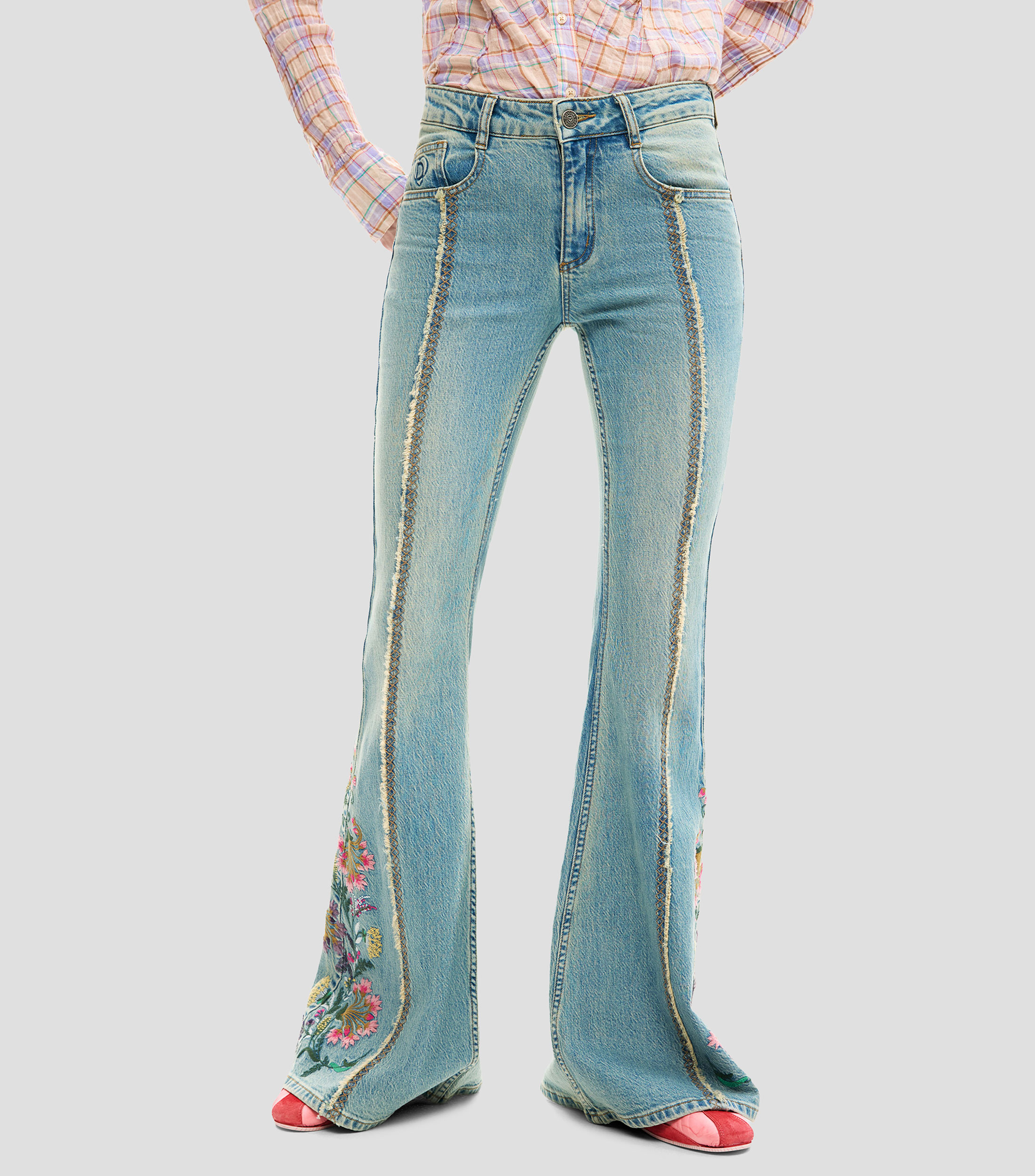 Jeans de corte Flared Mujer