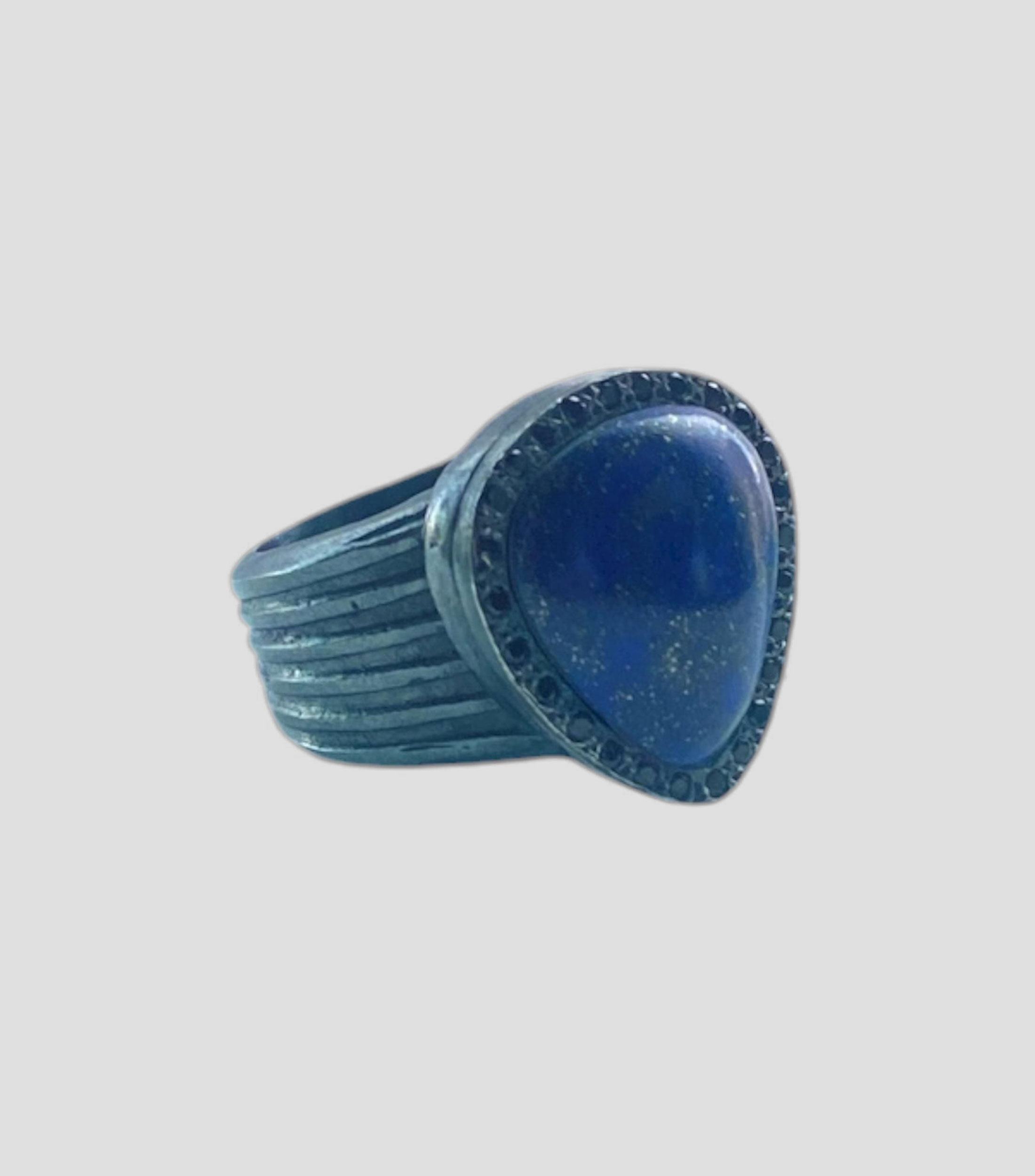 Anillo en plata .925 Guitar Pick con incrustación de lapislázuli Hombre