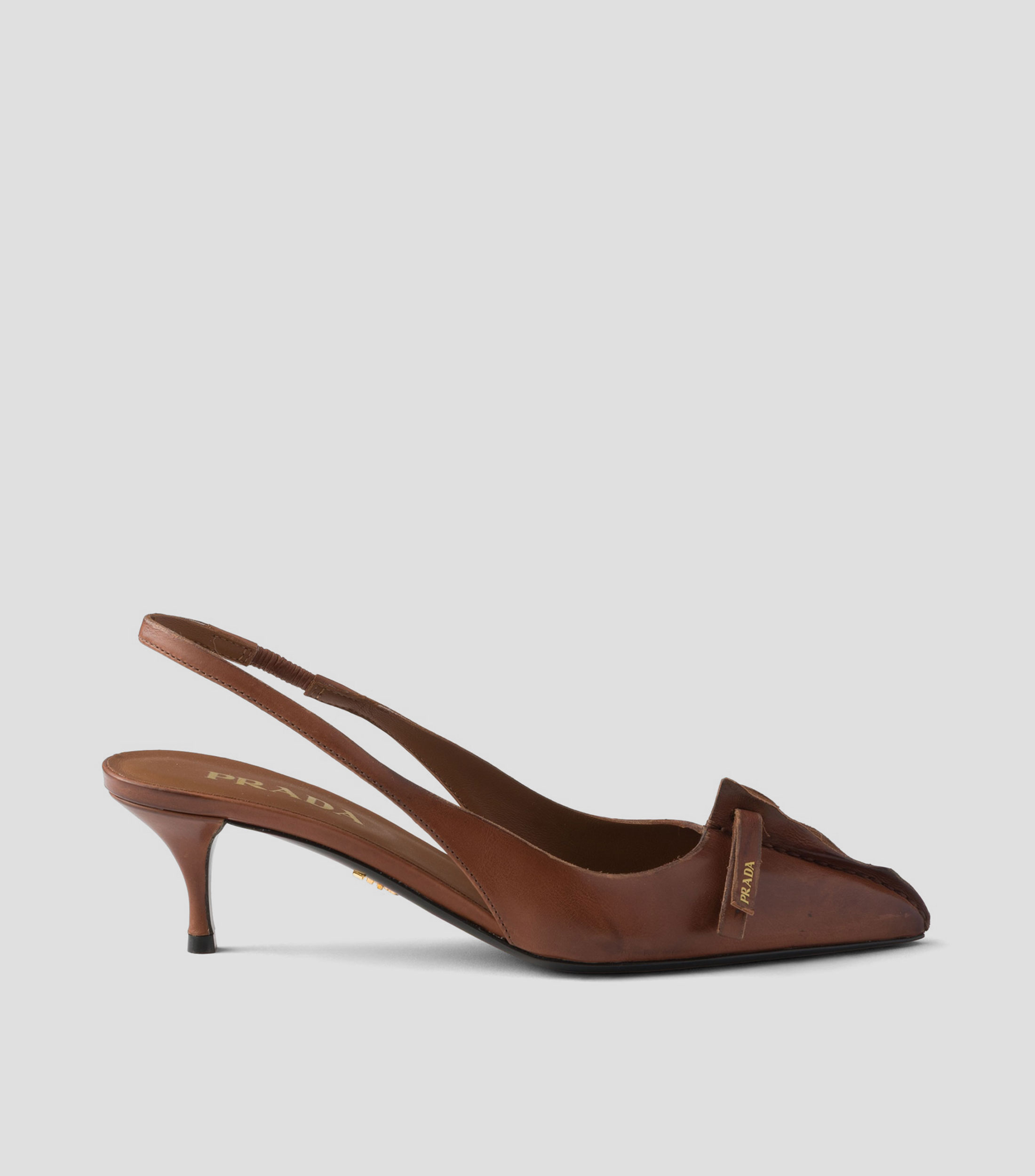 Zapatillas en piel de tacón bajo de aguja Mujer